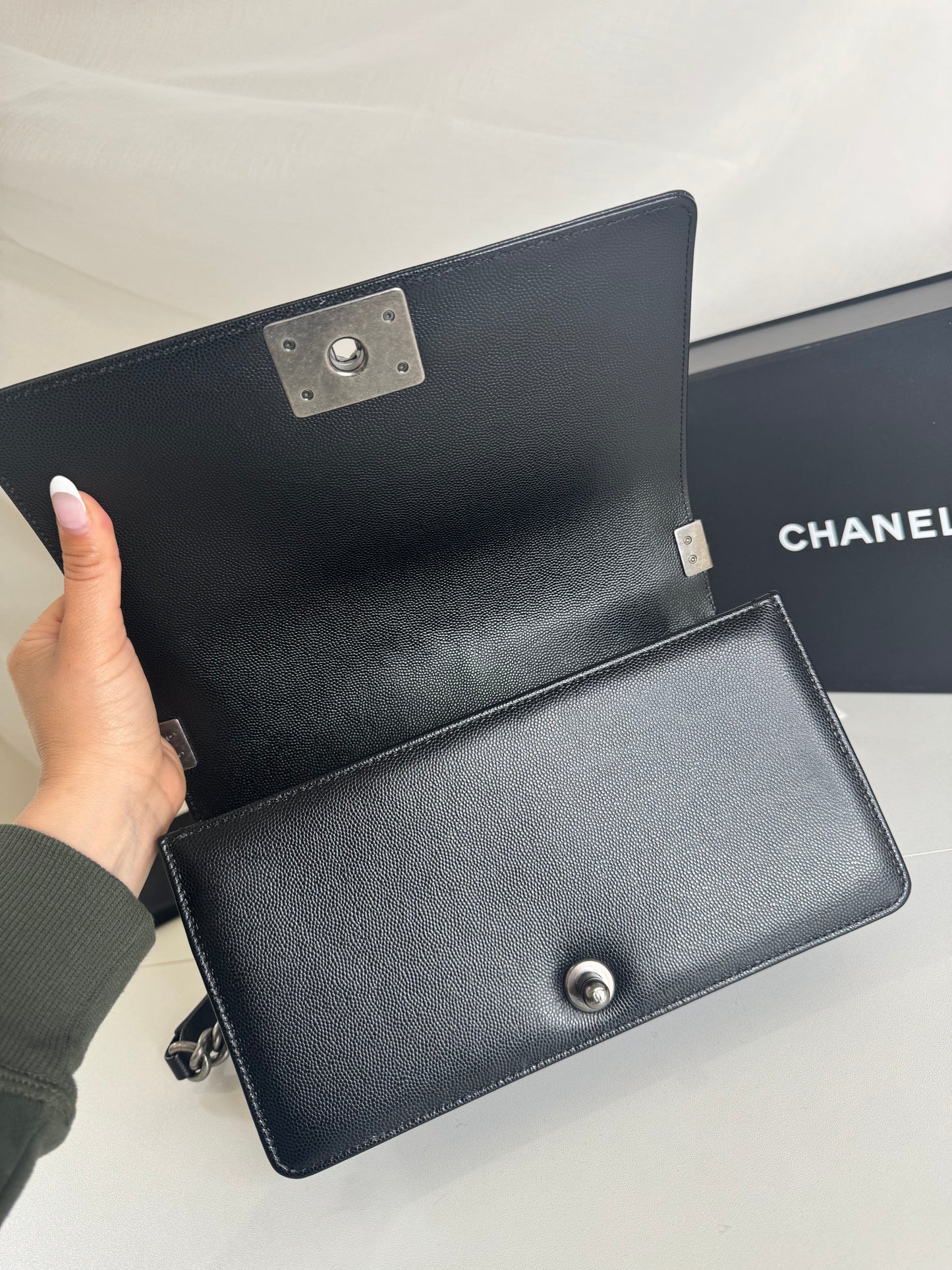Chanel Caviar Boy Medium