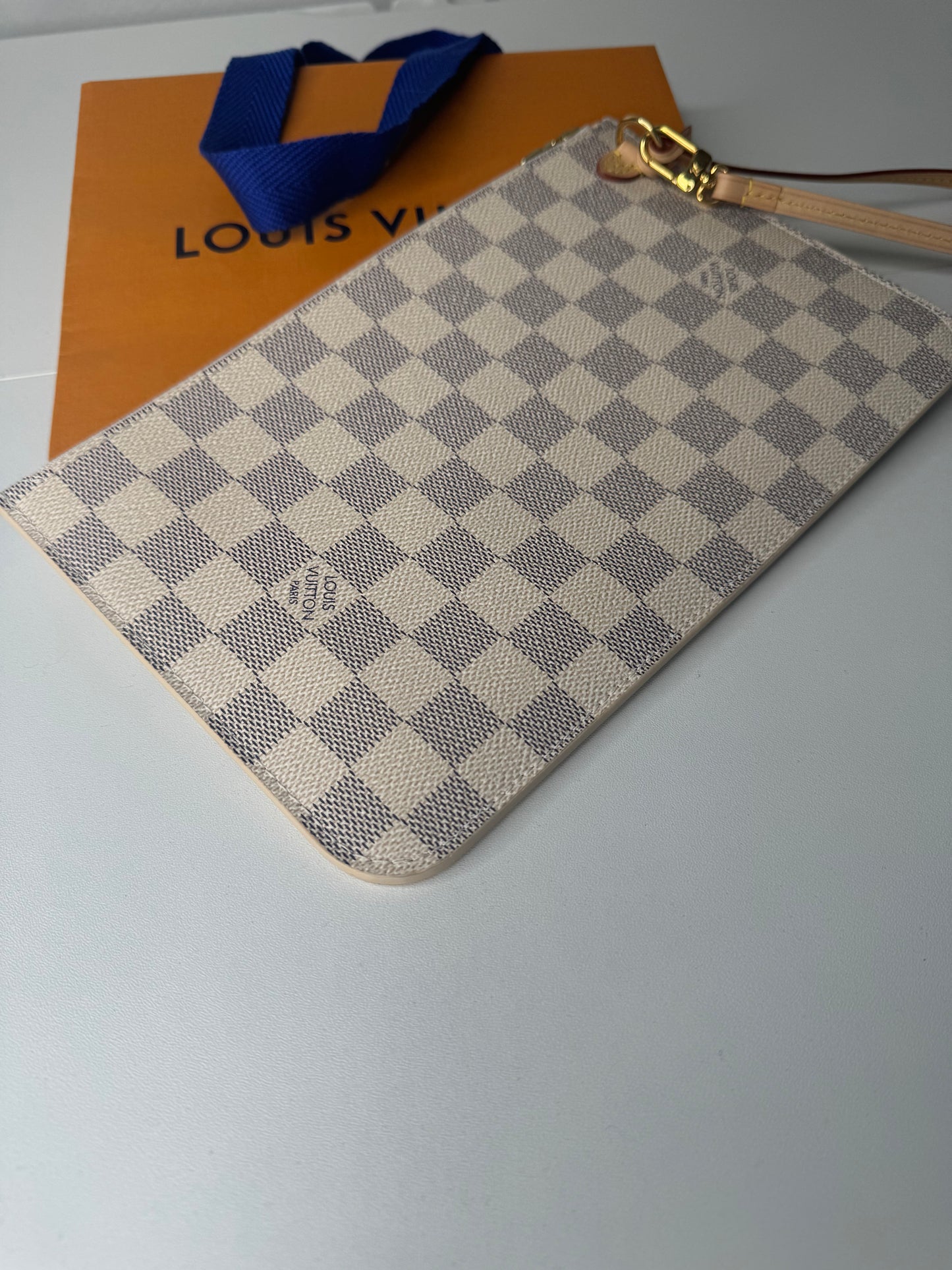 Neverfull MM Pouch Azur