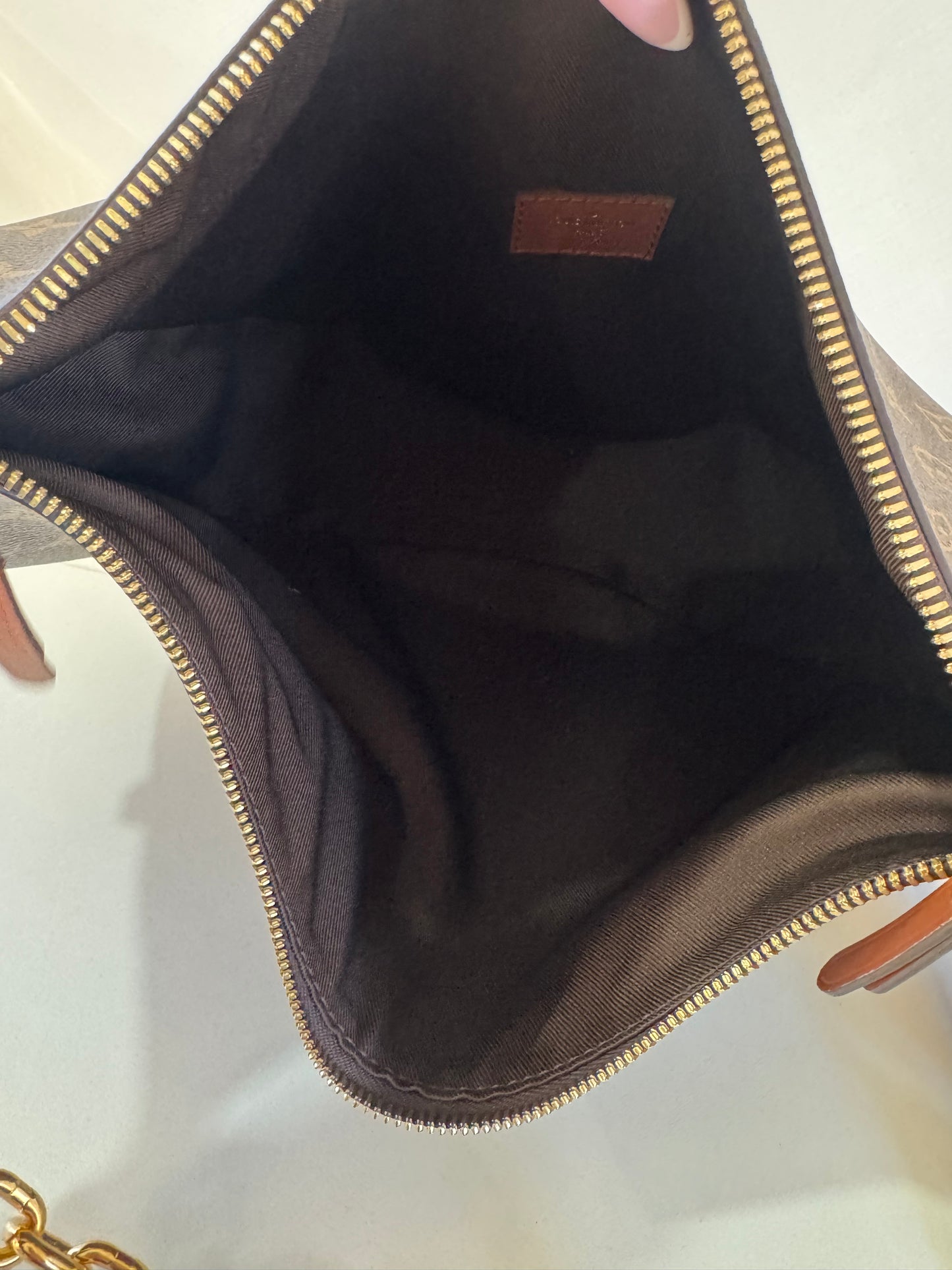 Loop Hobo with pouch