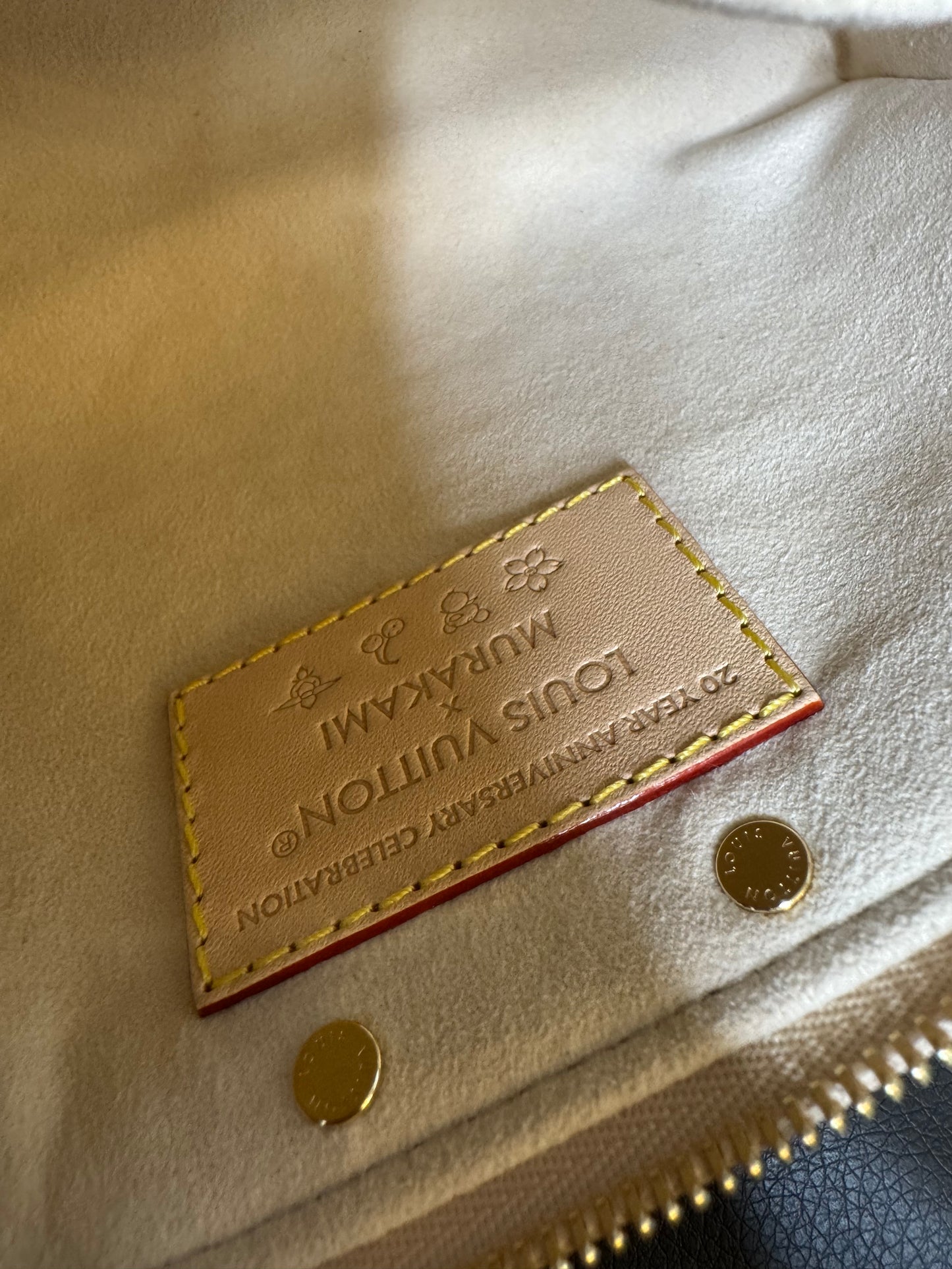 LV Murakami Pochette