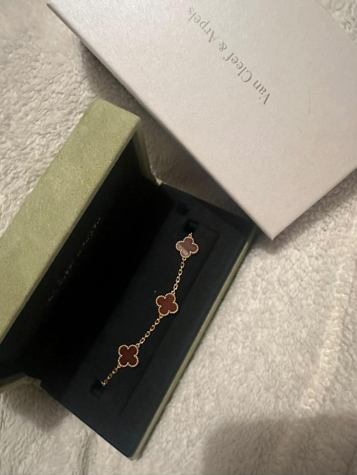 18K Yellow Gold Carnelian 5 Motifs Vintage Alhambra Bracelet