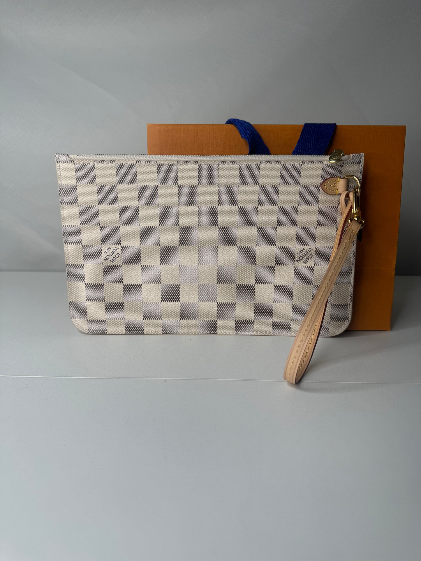 Neverfull MM Pouch Azur