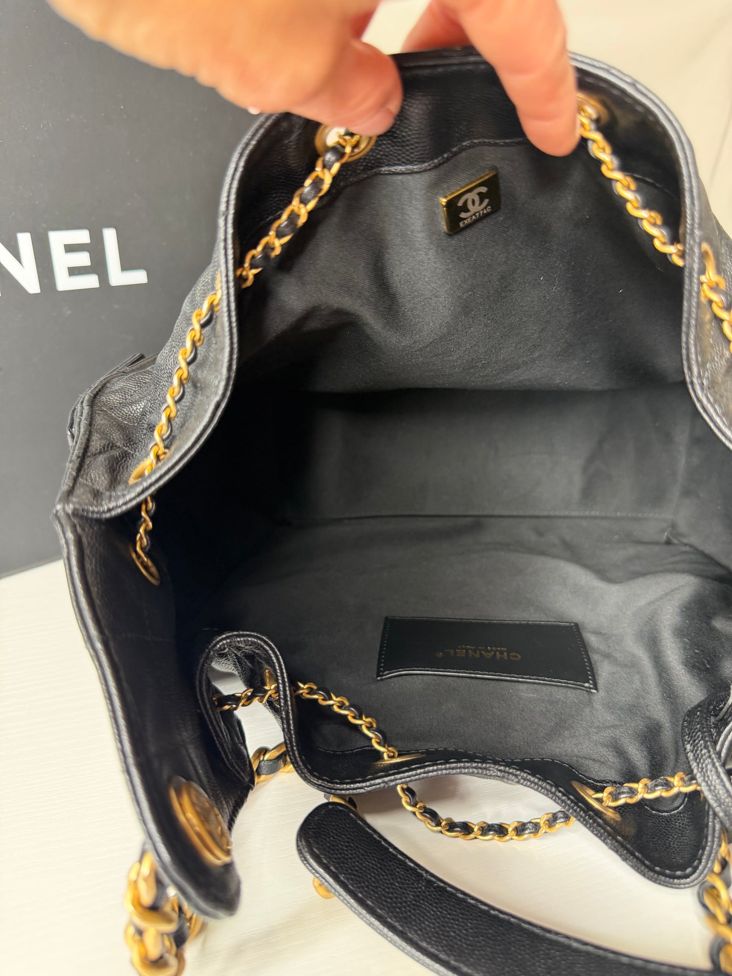 Chanel 25 Medium Black GHW