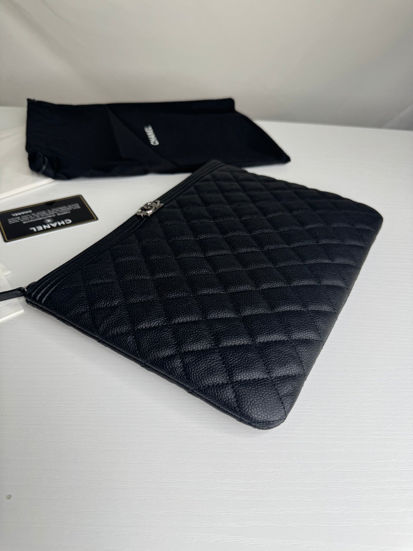 Chanel Caviar Boy Ocase medium