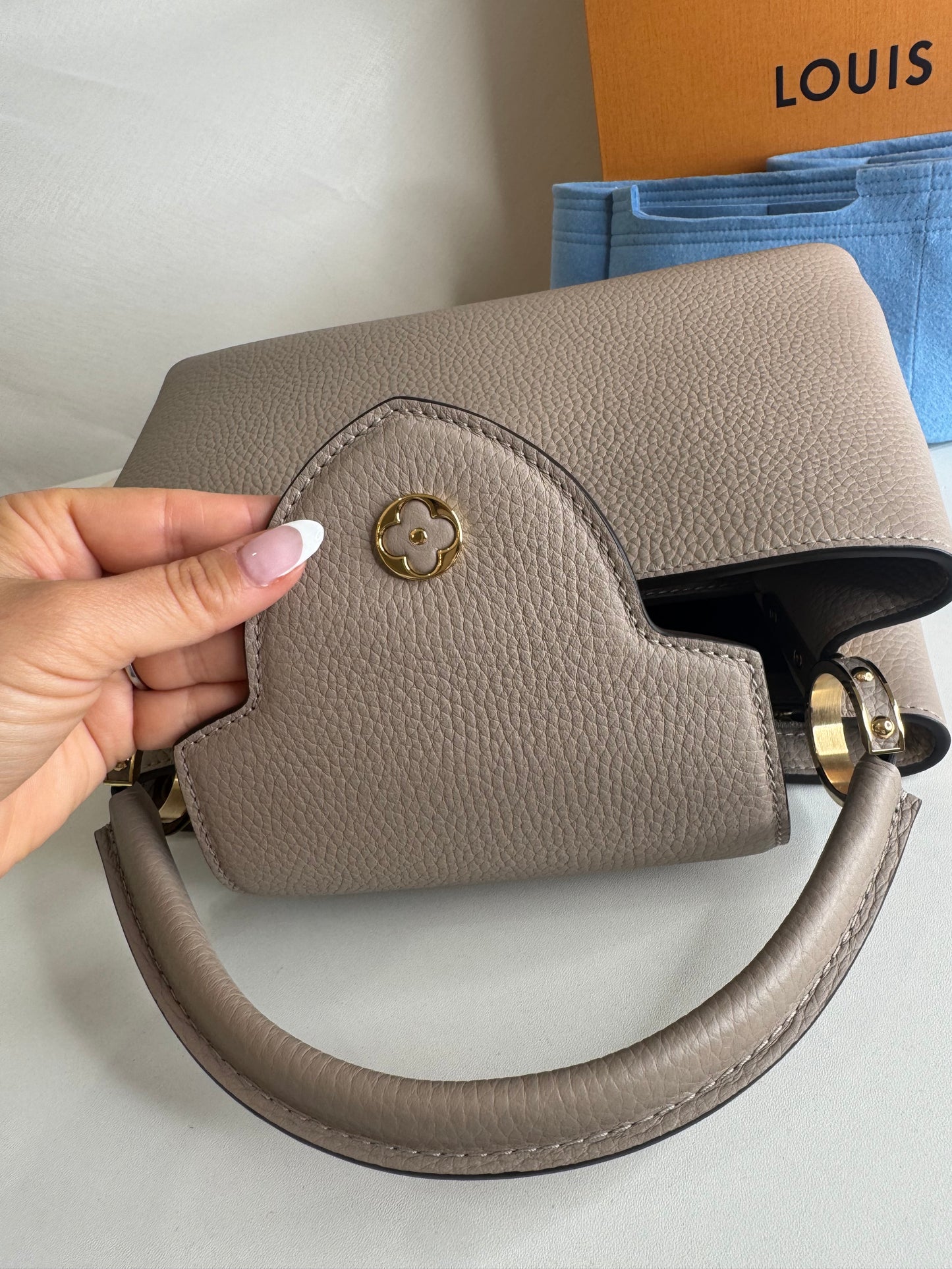 LV Capucines PM Galet