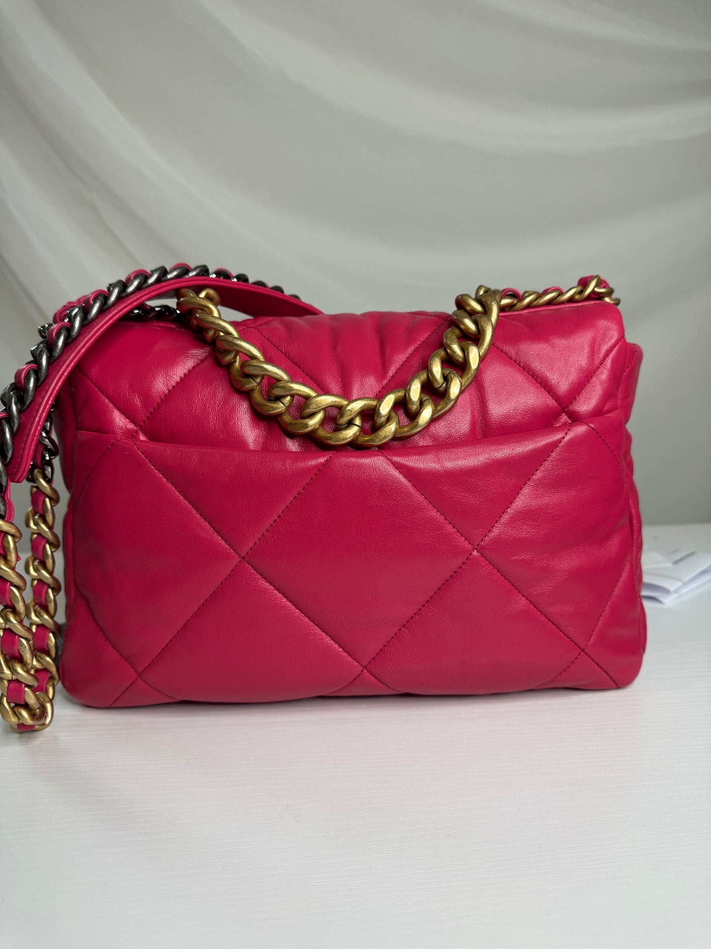 Chanel 19 Large