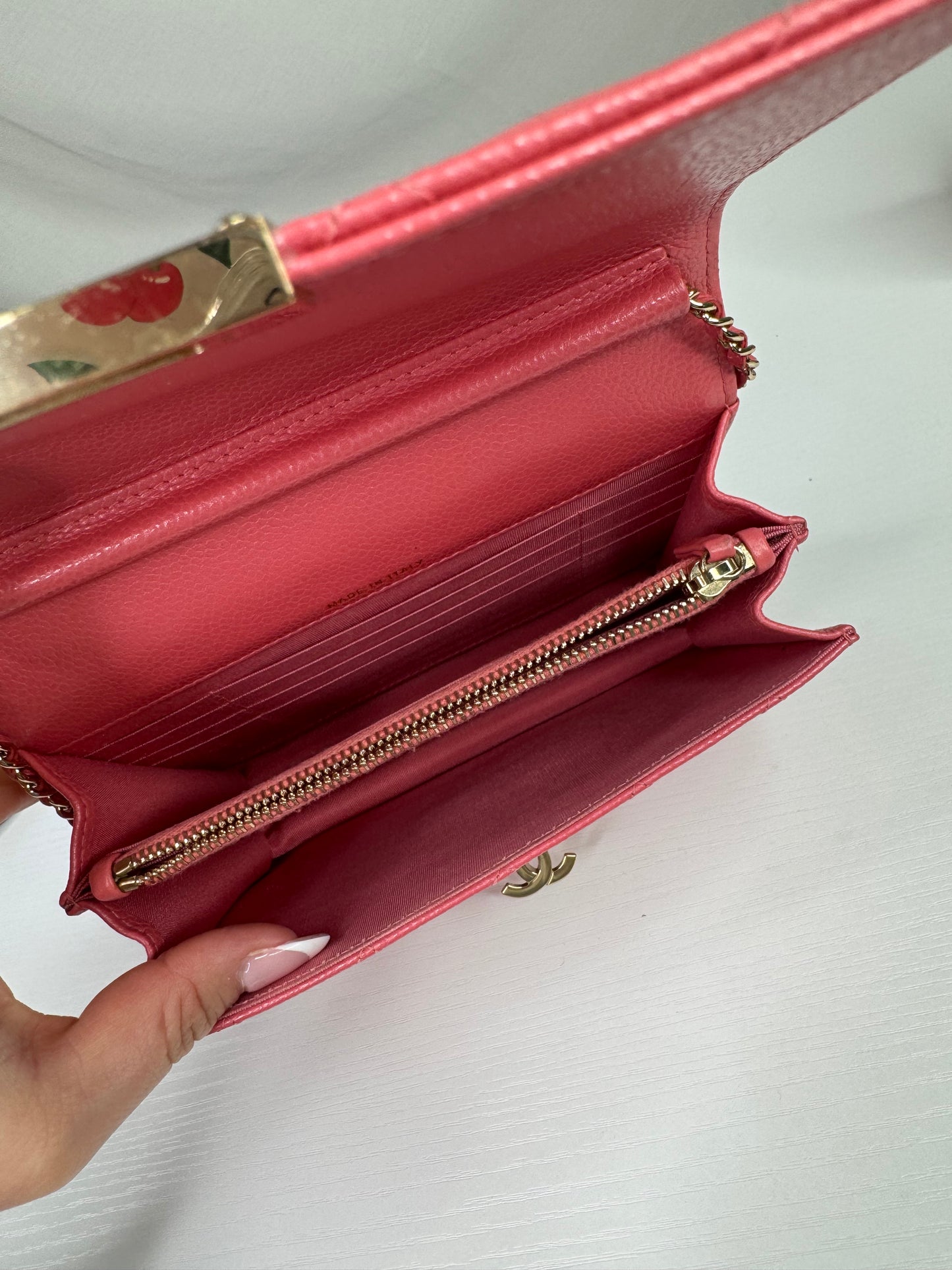 Chanel Caviar Golden Glass WOC GHW