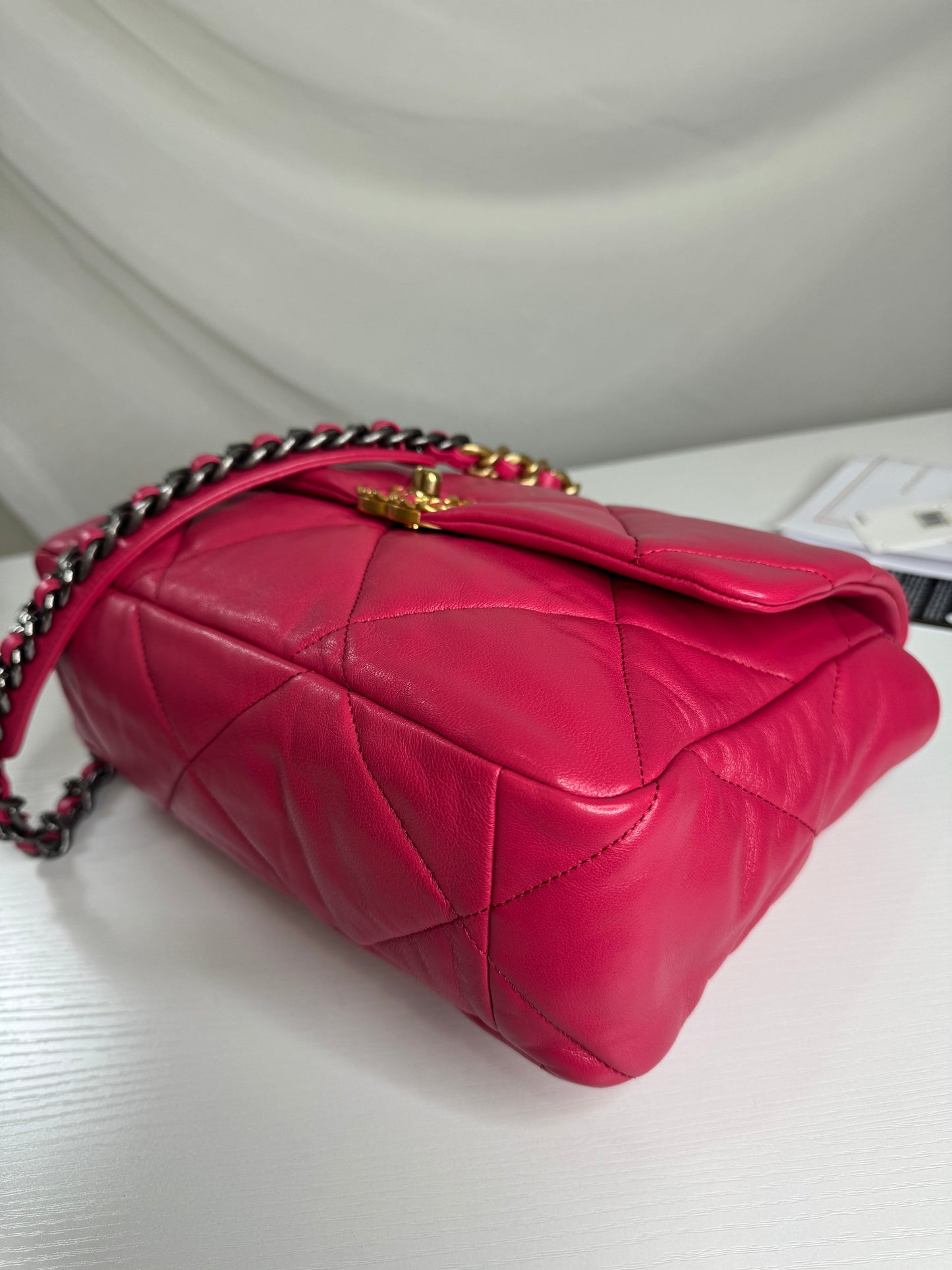 Chanel 19 Large