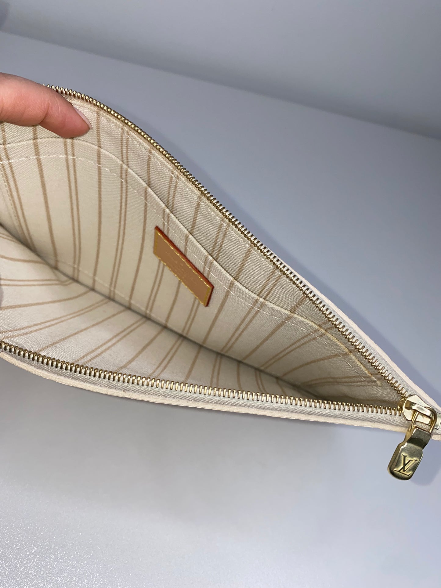 Neverfull Pouch MM