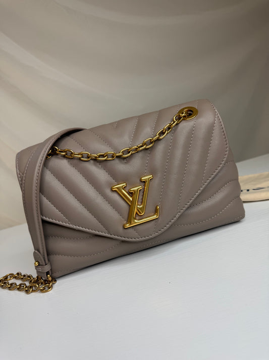 LV  New Wave Chain Bag Taupe
