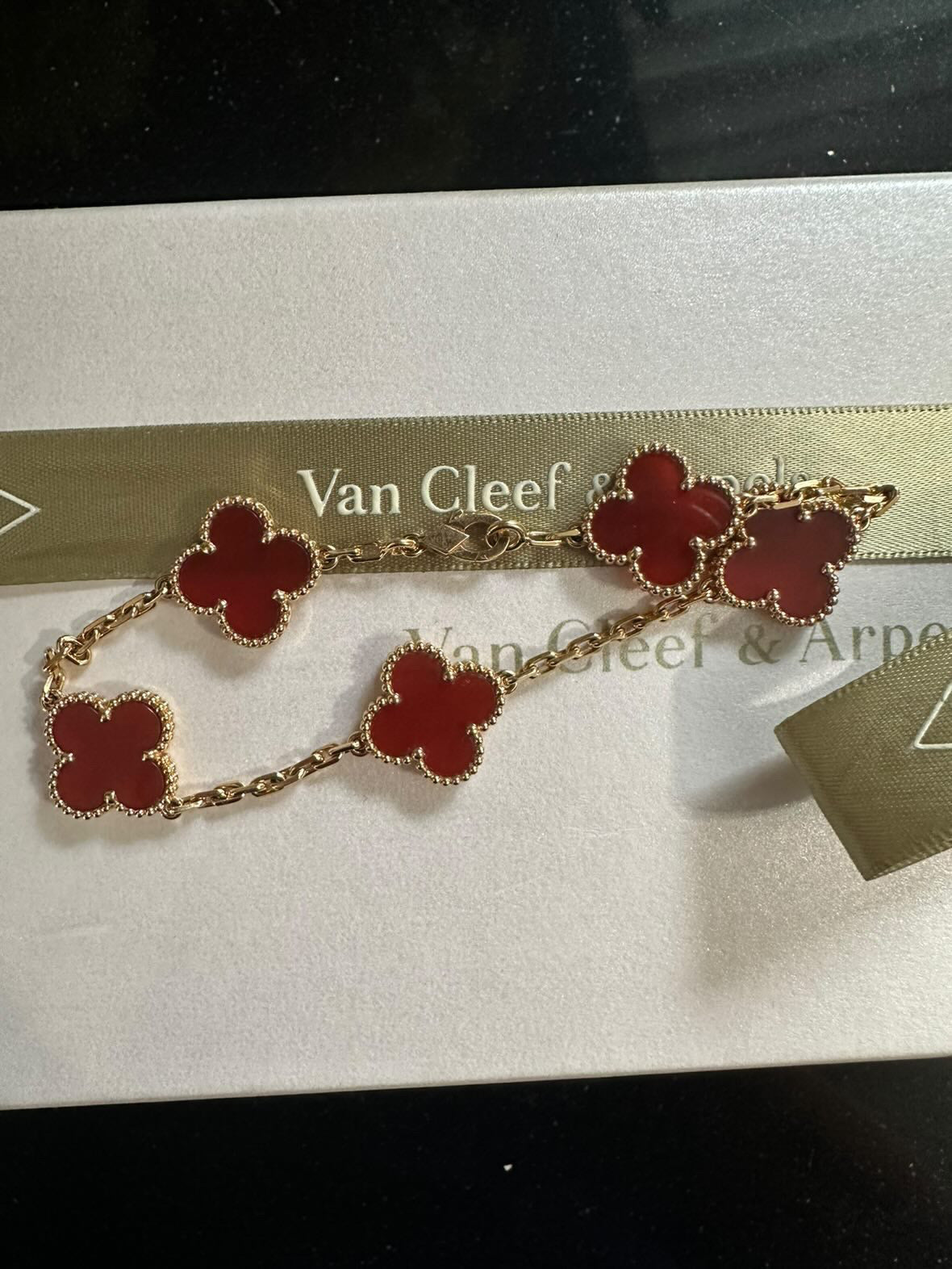 18K Yellow Gold Carnelian 5 Motifs Vintage Alhambra Bracelet