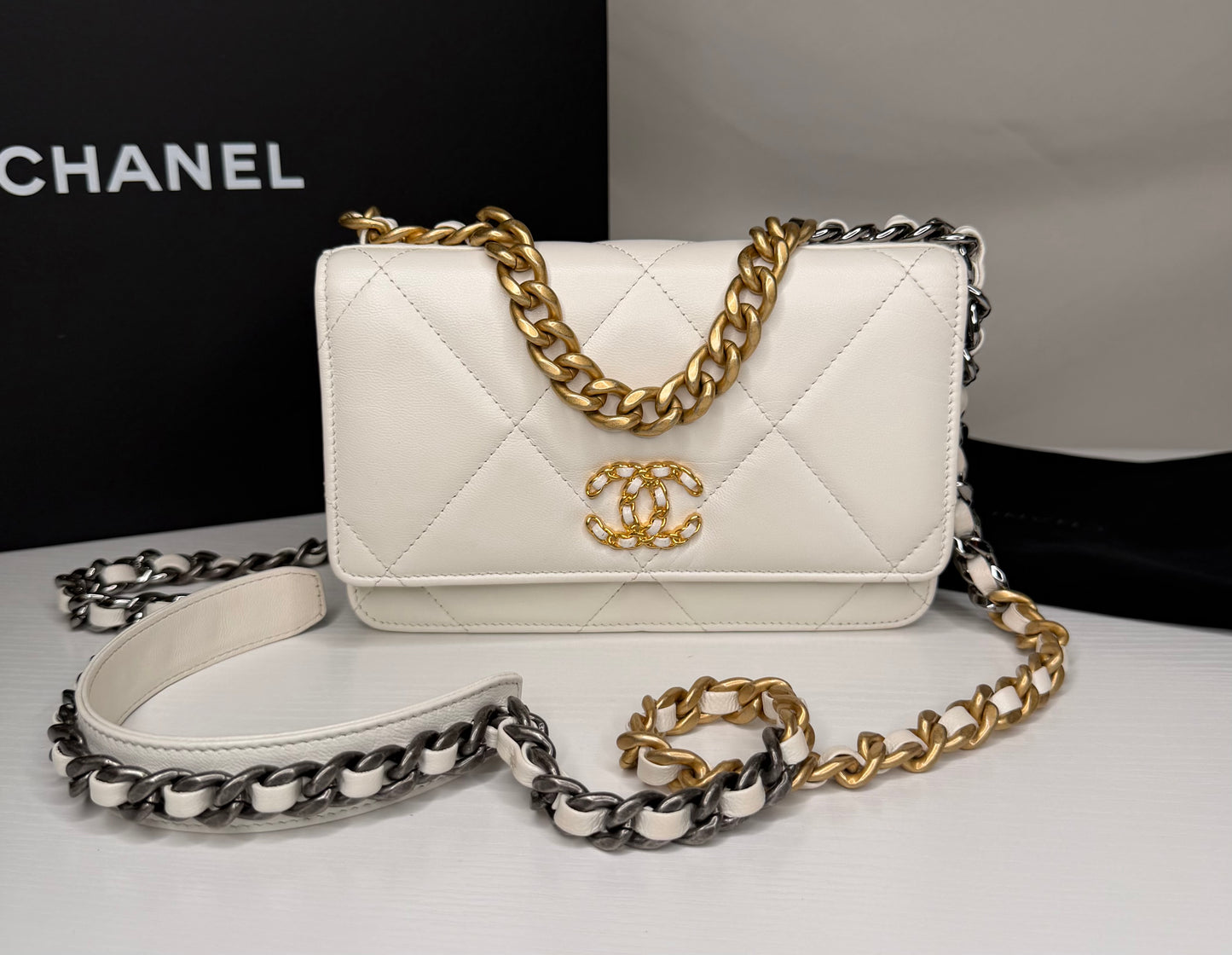 Chanel 19 WOC White