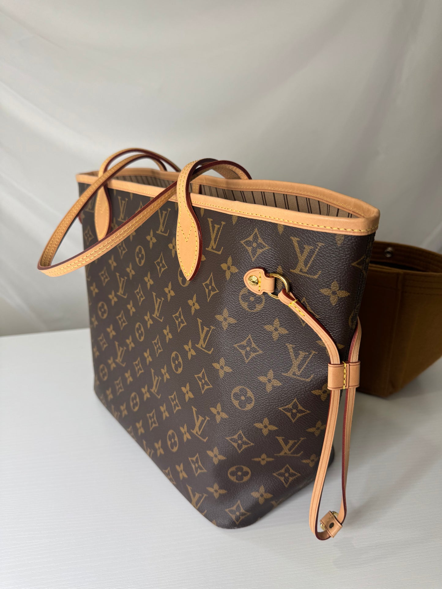 Neverfull MM Monogram Classic Beige