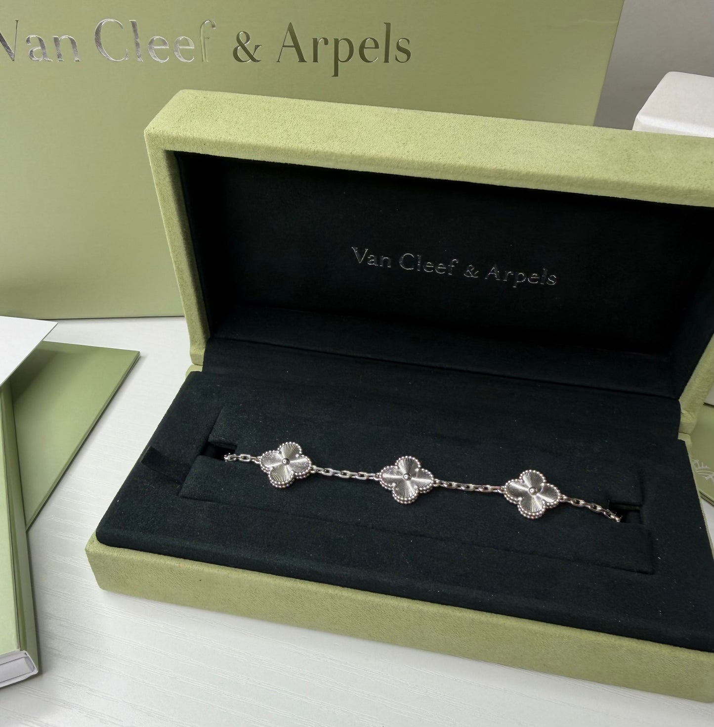 VCA Guilloche White Gold
