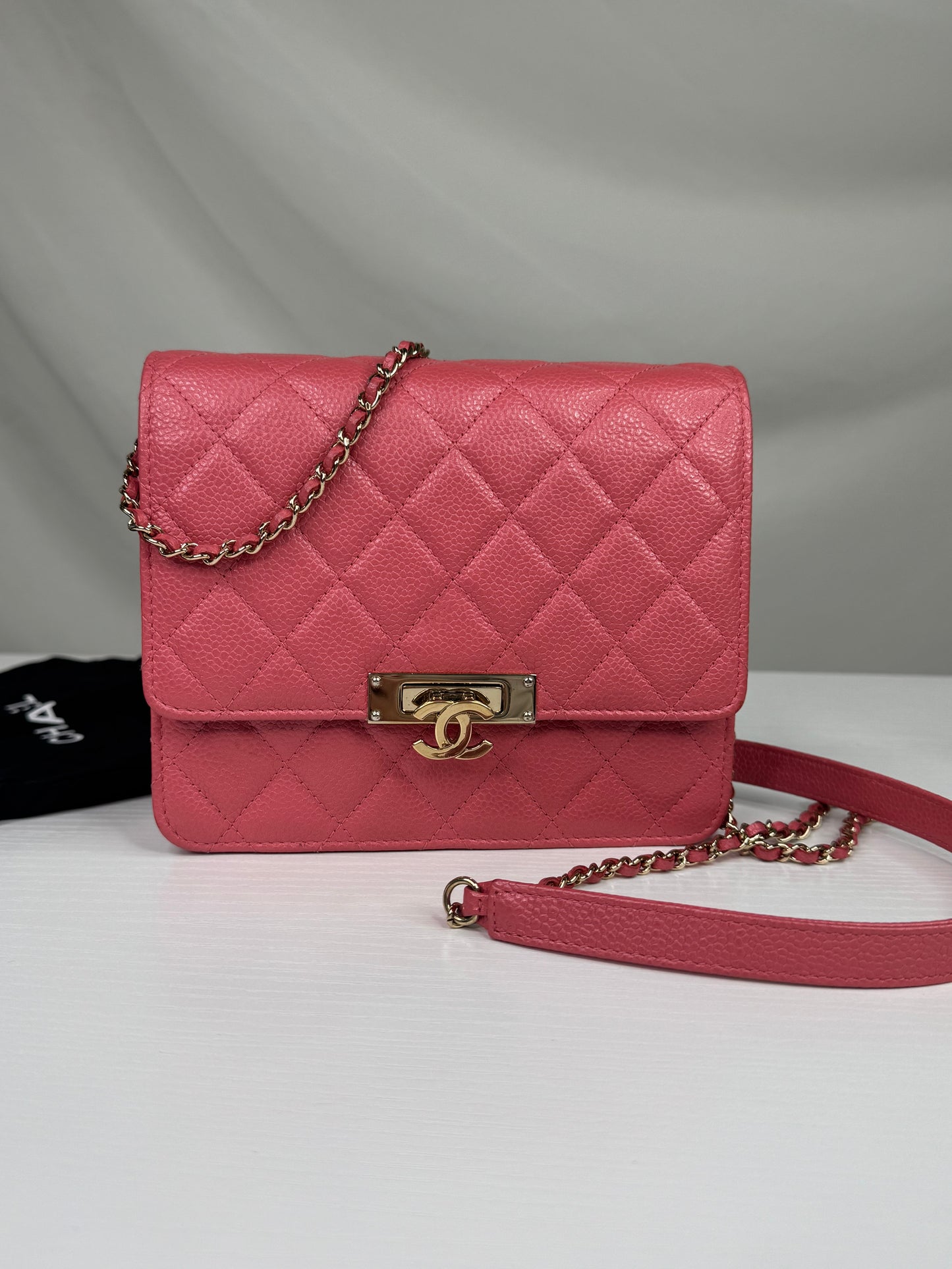 Chanel Caviar Golden Glass WOC GHW