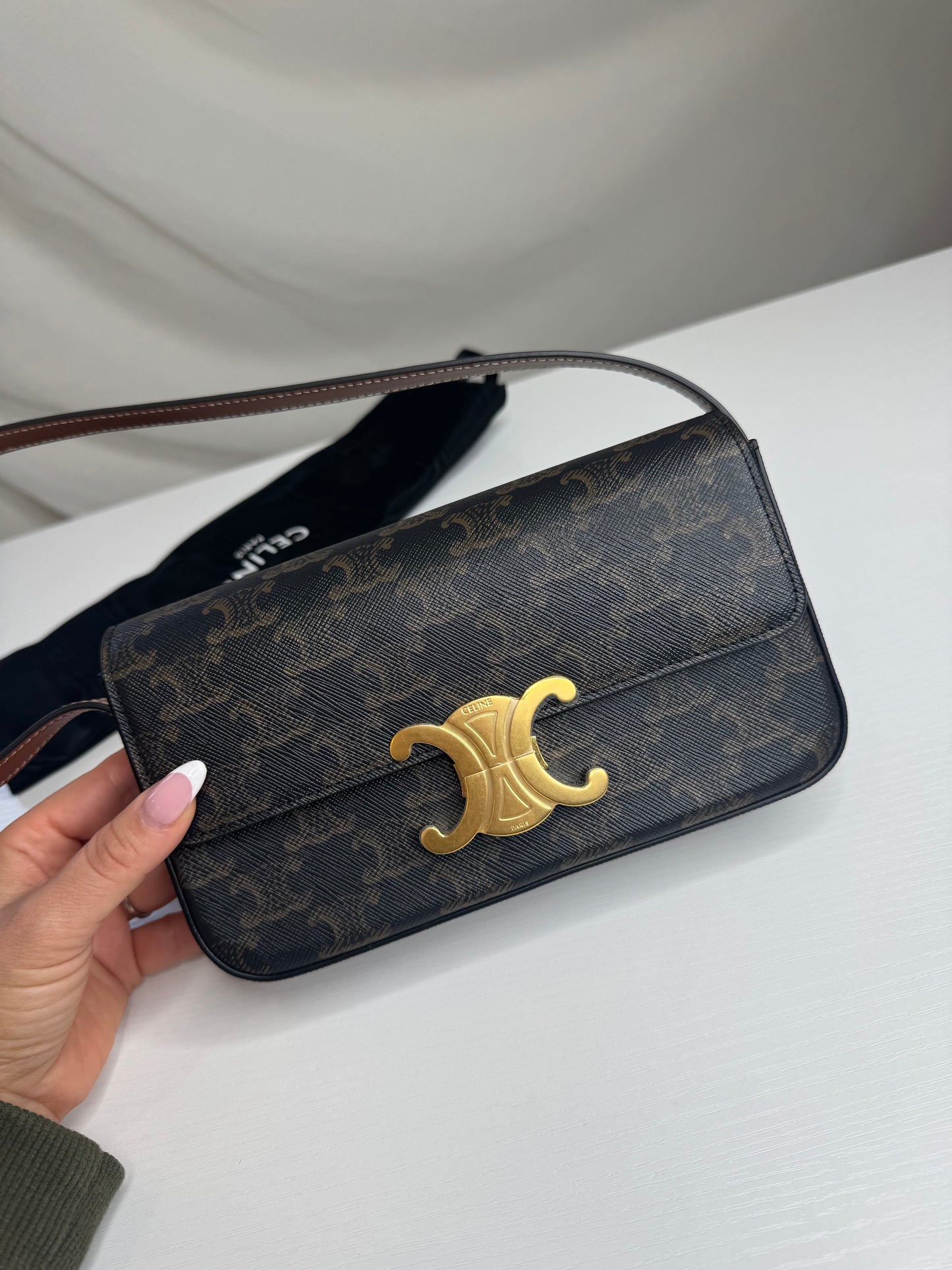 Celine Triomphe East West