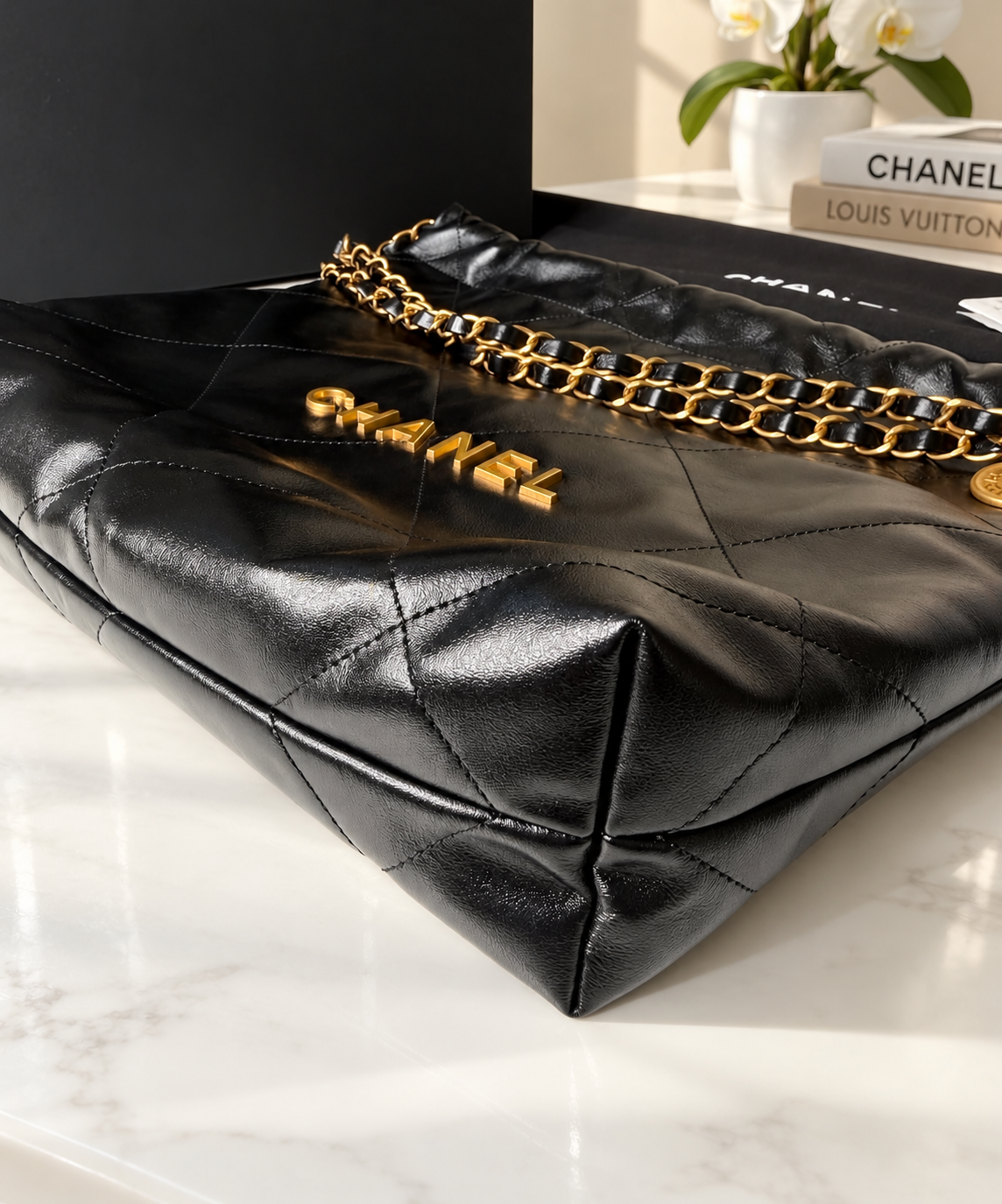 Chanel 22 Hobo Small