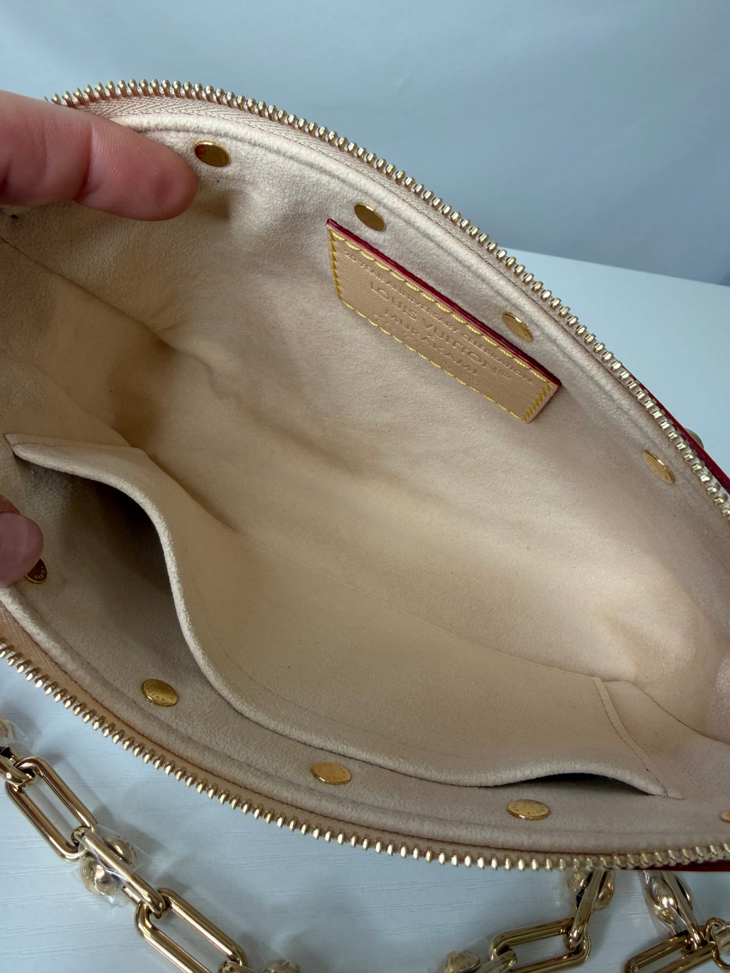 Murakami Pochette