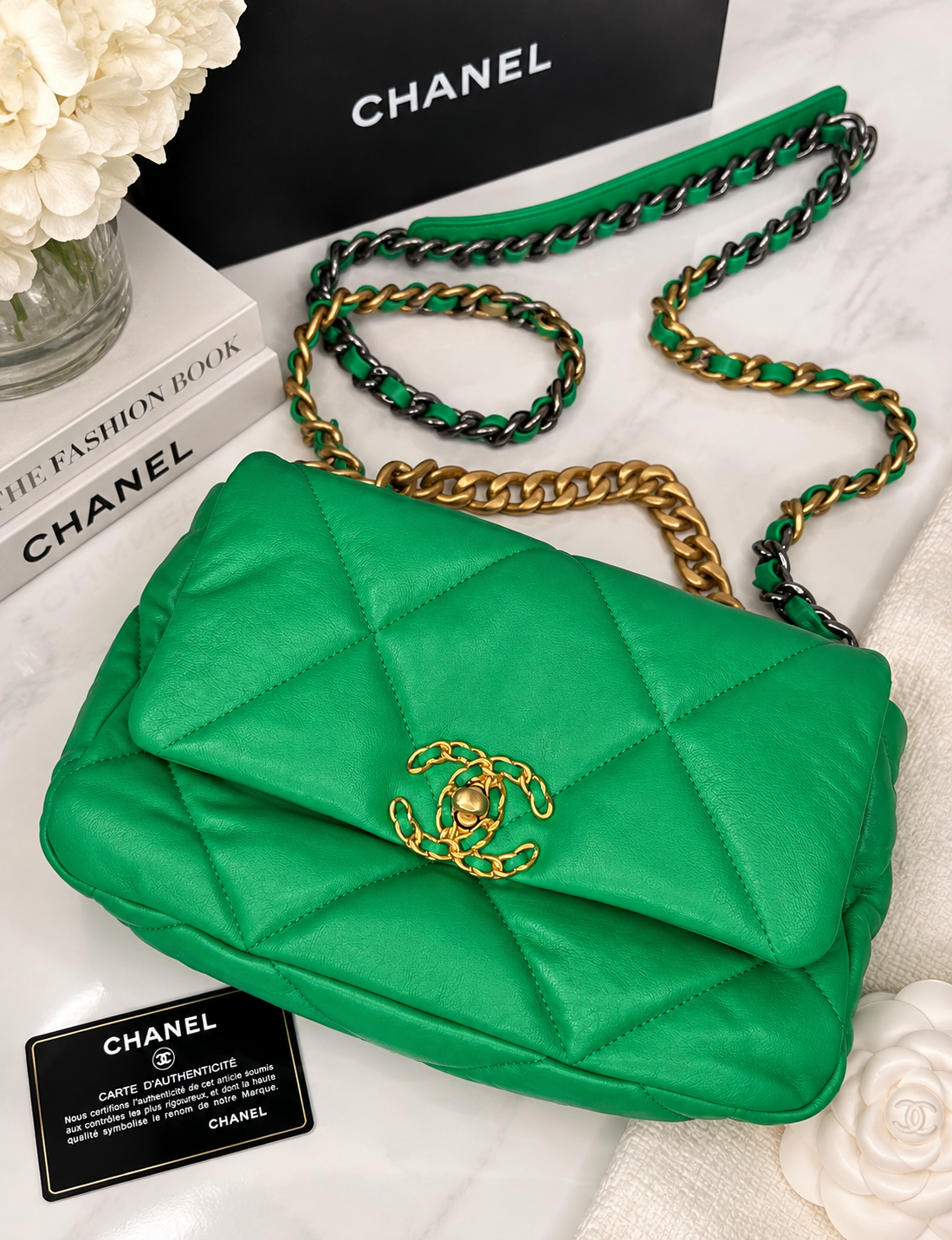 Chanel 19 Medium