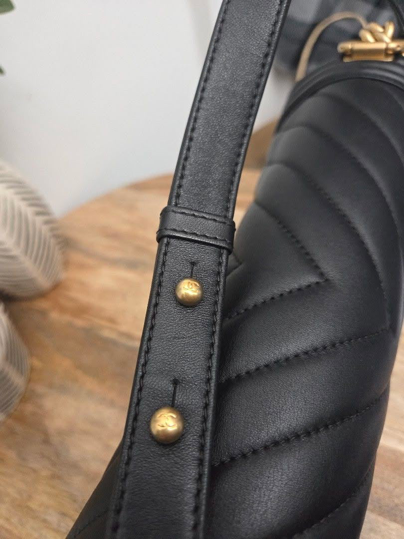 Chanel Boy Chevron New Medium