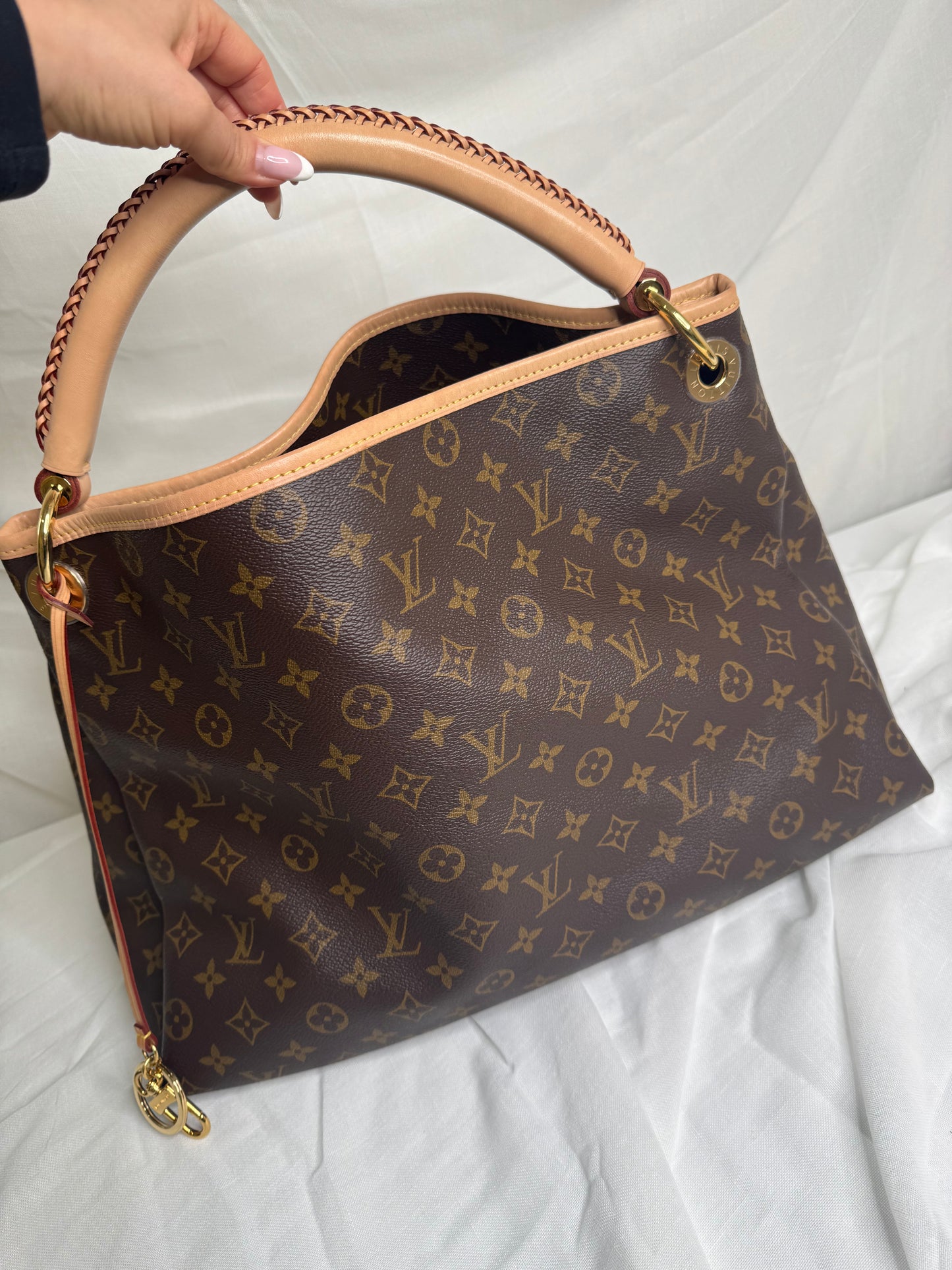 Artsy Monogram New Version