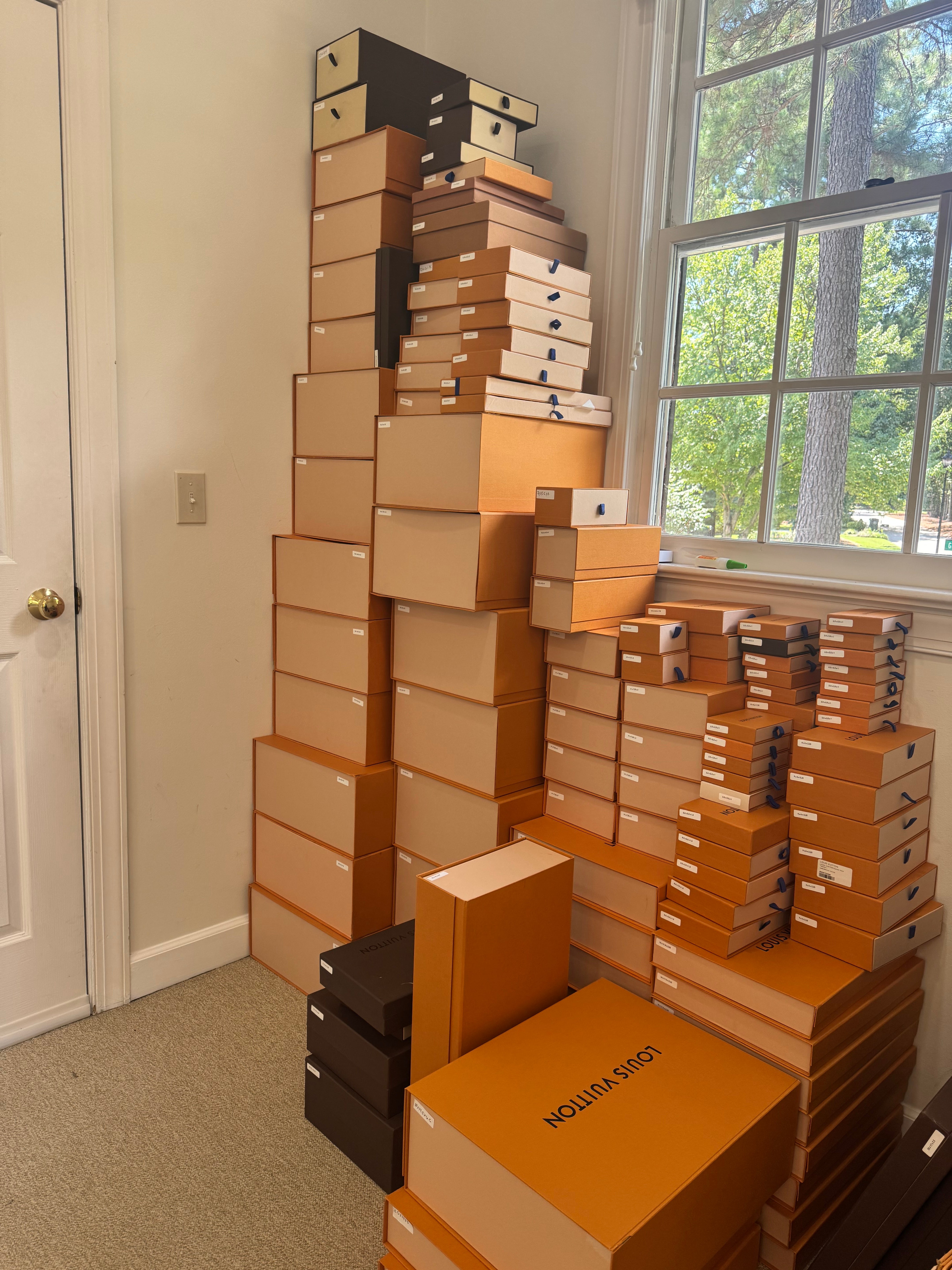 Mid Size LV Boxes – Viks Luxury