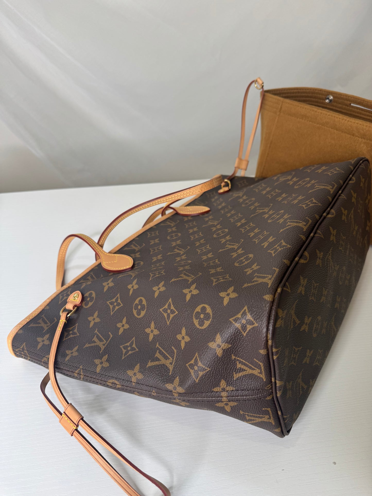 Neverfull MM Monogram Classic Beige