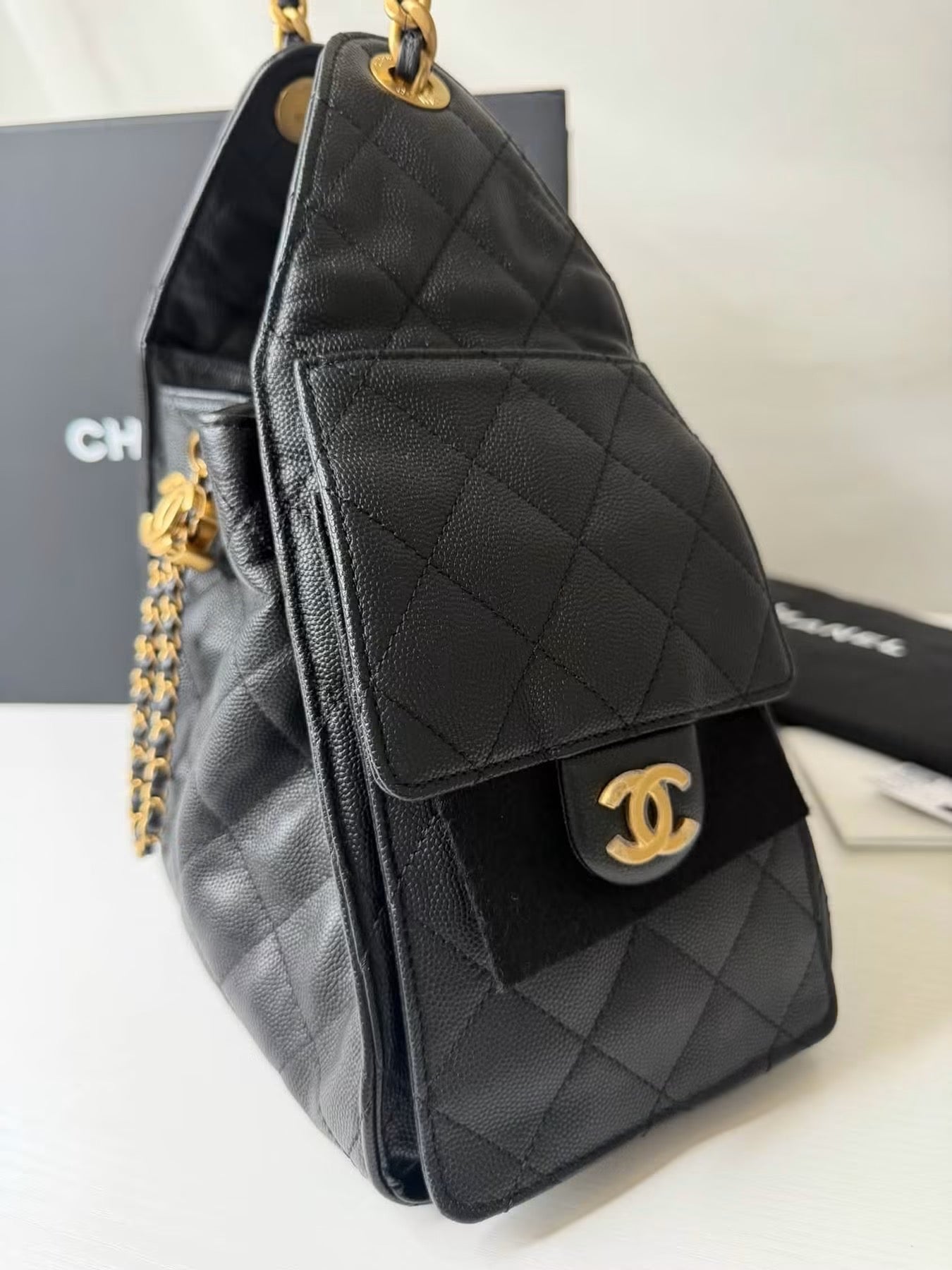 Chanel Caviar 25 Small