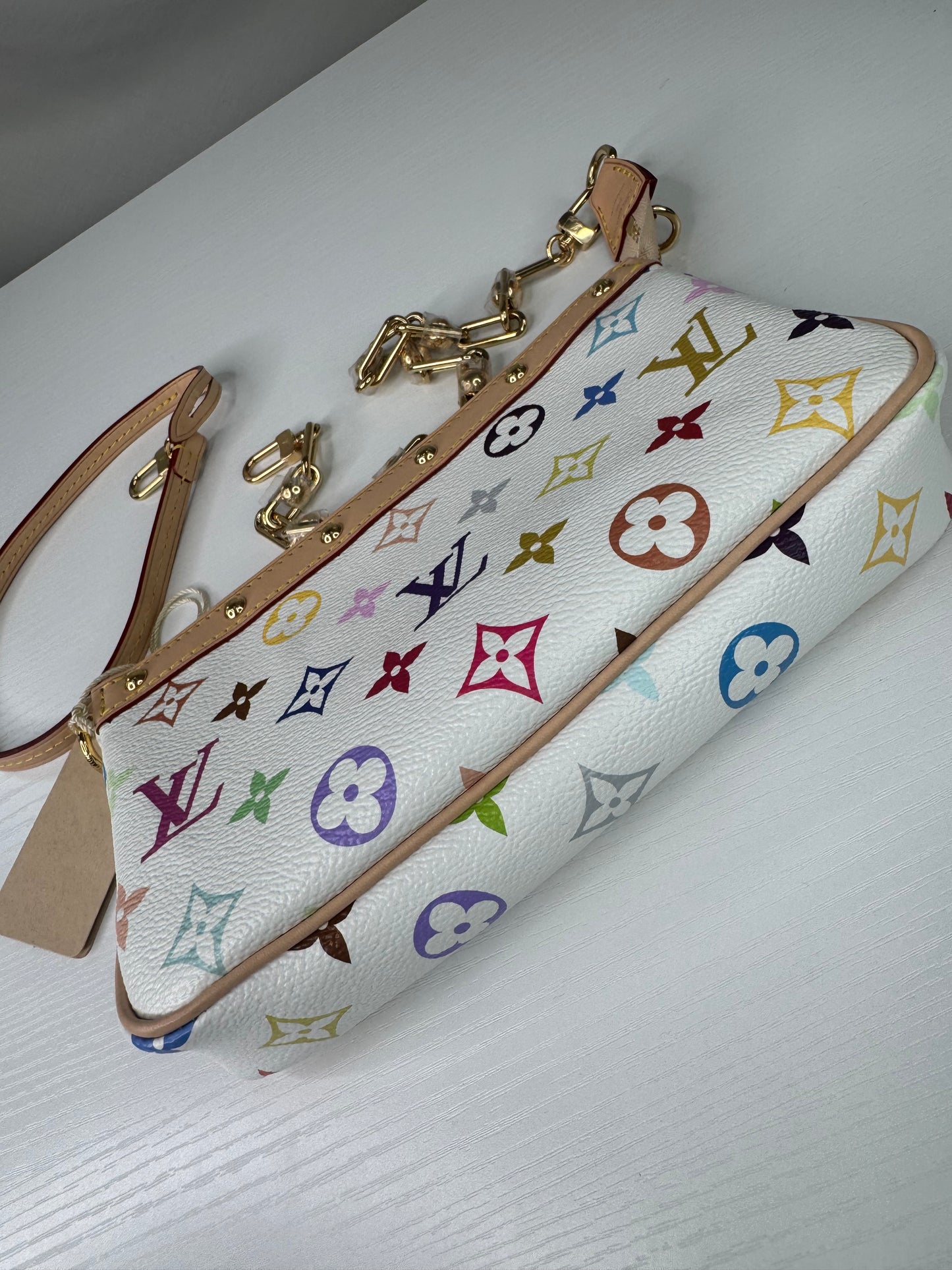Murakami Pochette