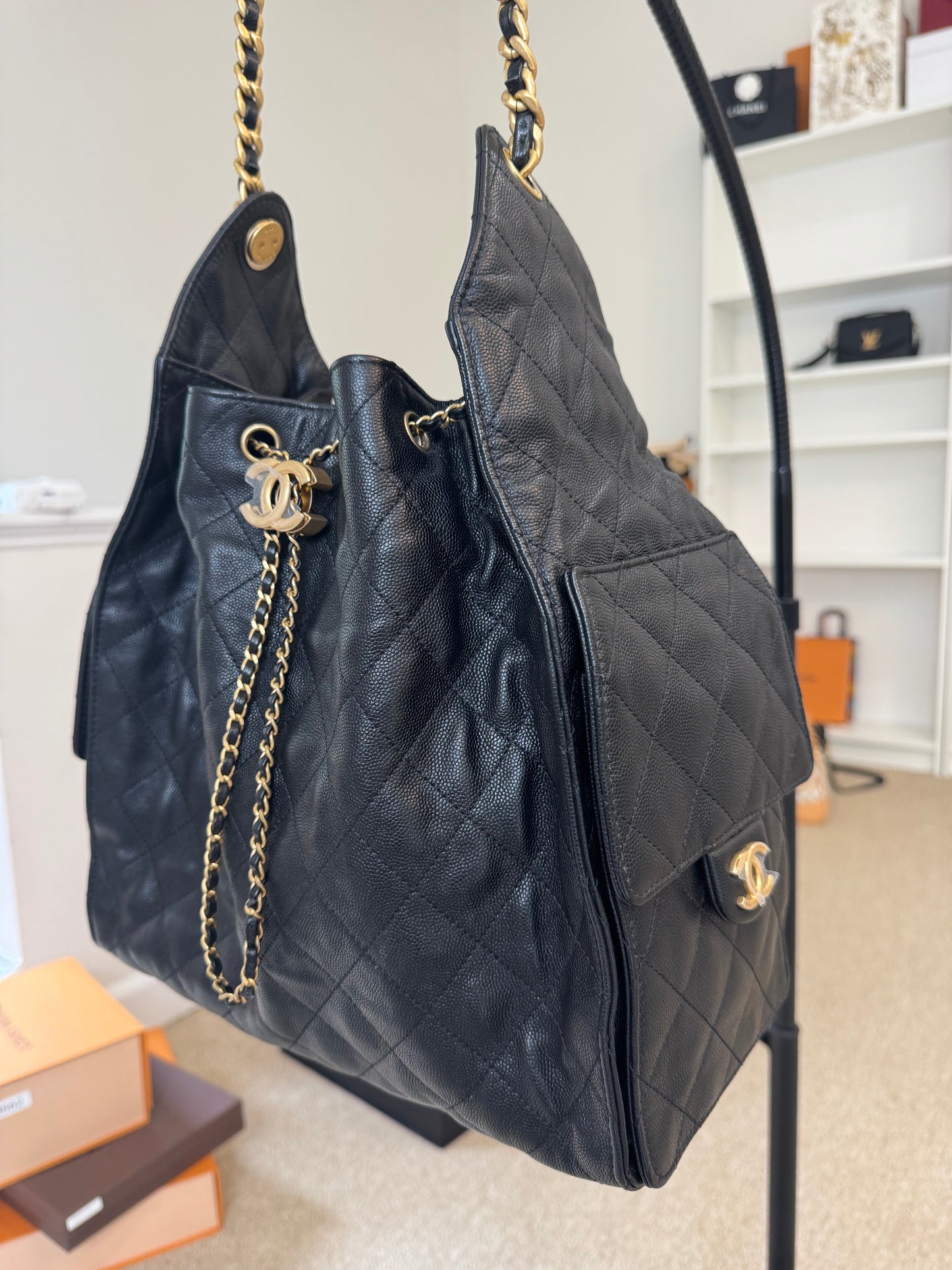 Chanel 25 Medium Black GHW