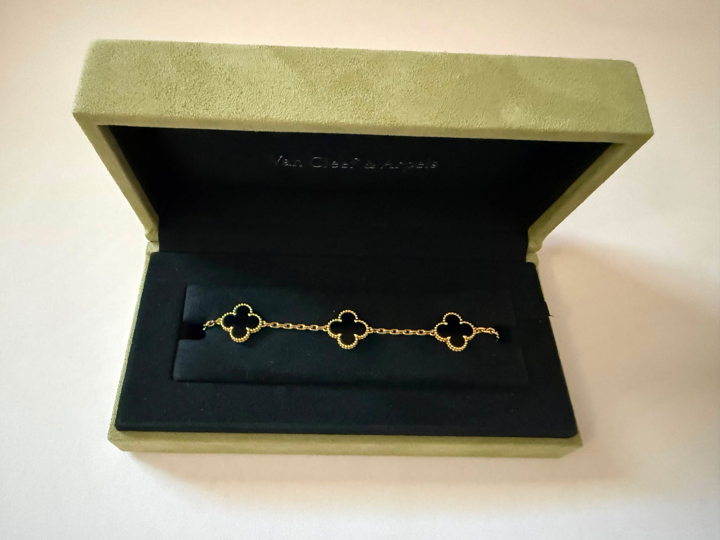 VCA Onyx 5 Motif Bracelet