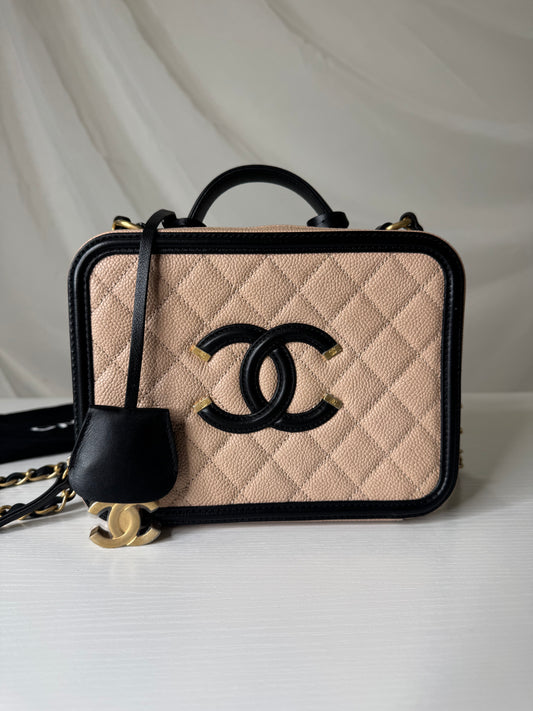 Chanel Caviar Medium Filigree