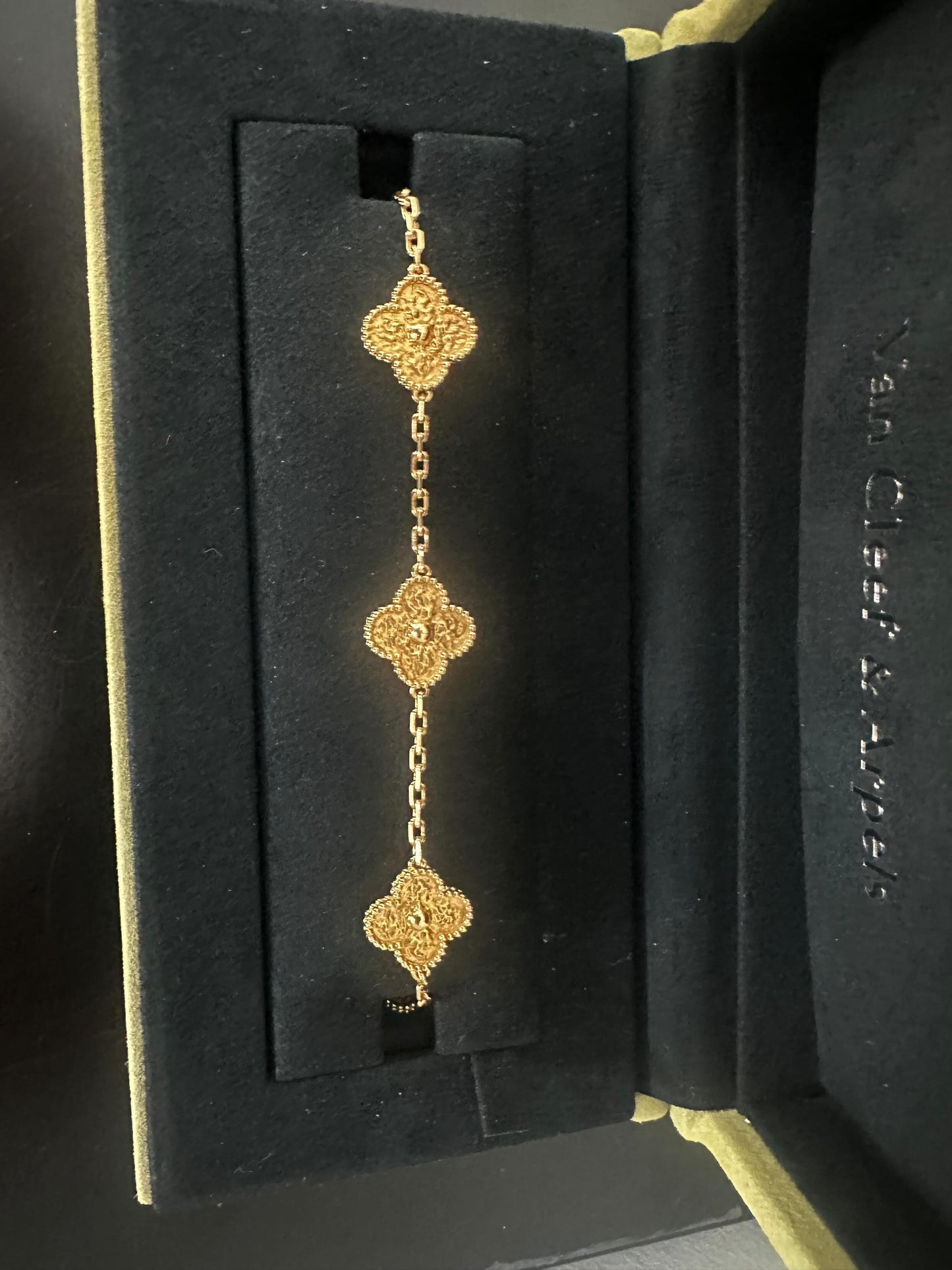 VCA Gold 5 Motif Hammered Bracelet