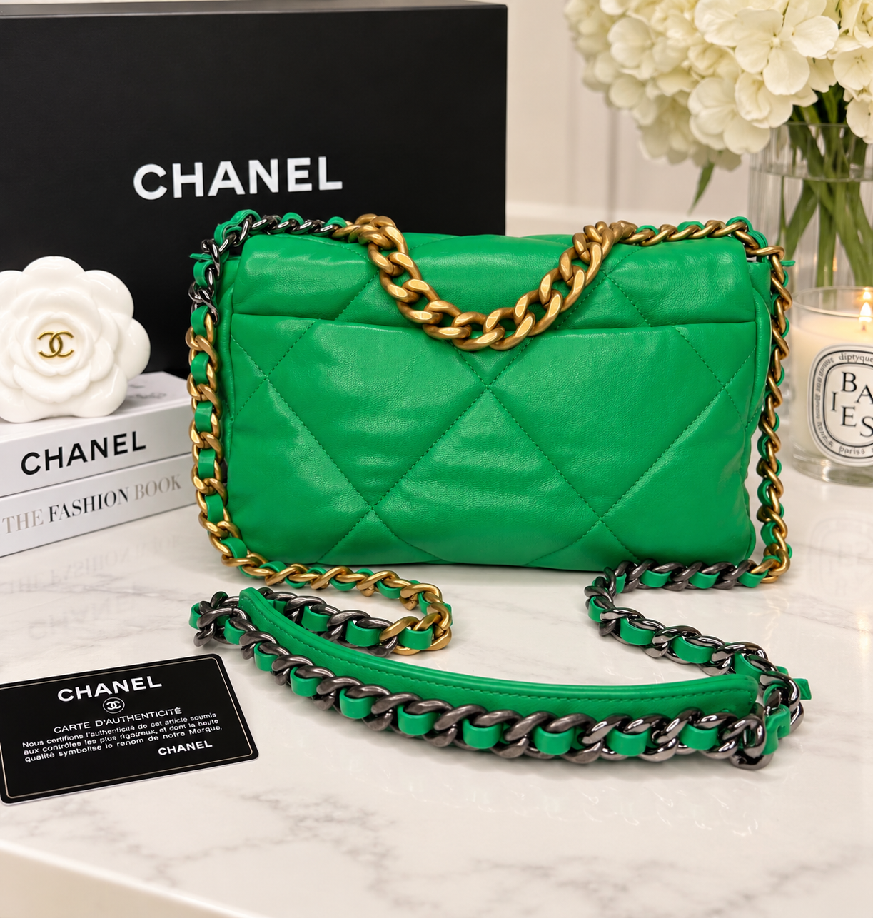 Chanel 19 Medium