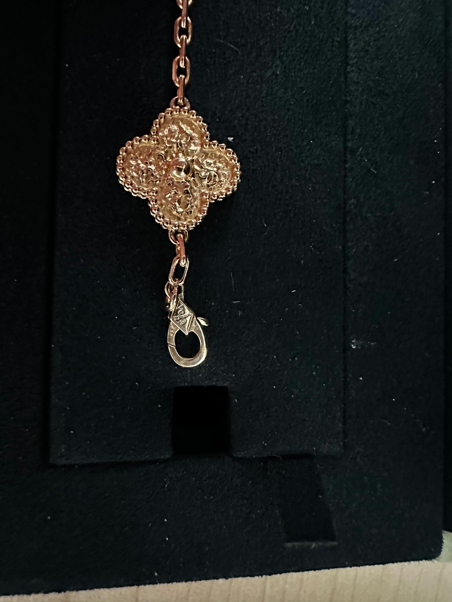 VCA Gold 5 Motif Hammered Bracelet