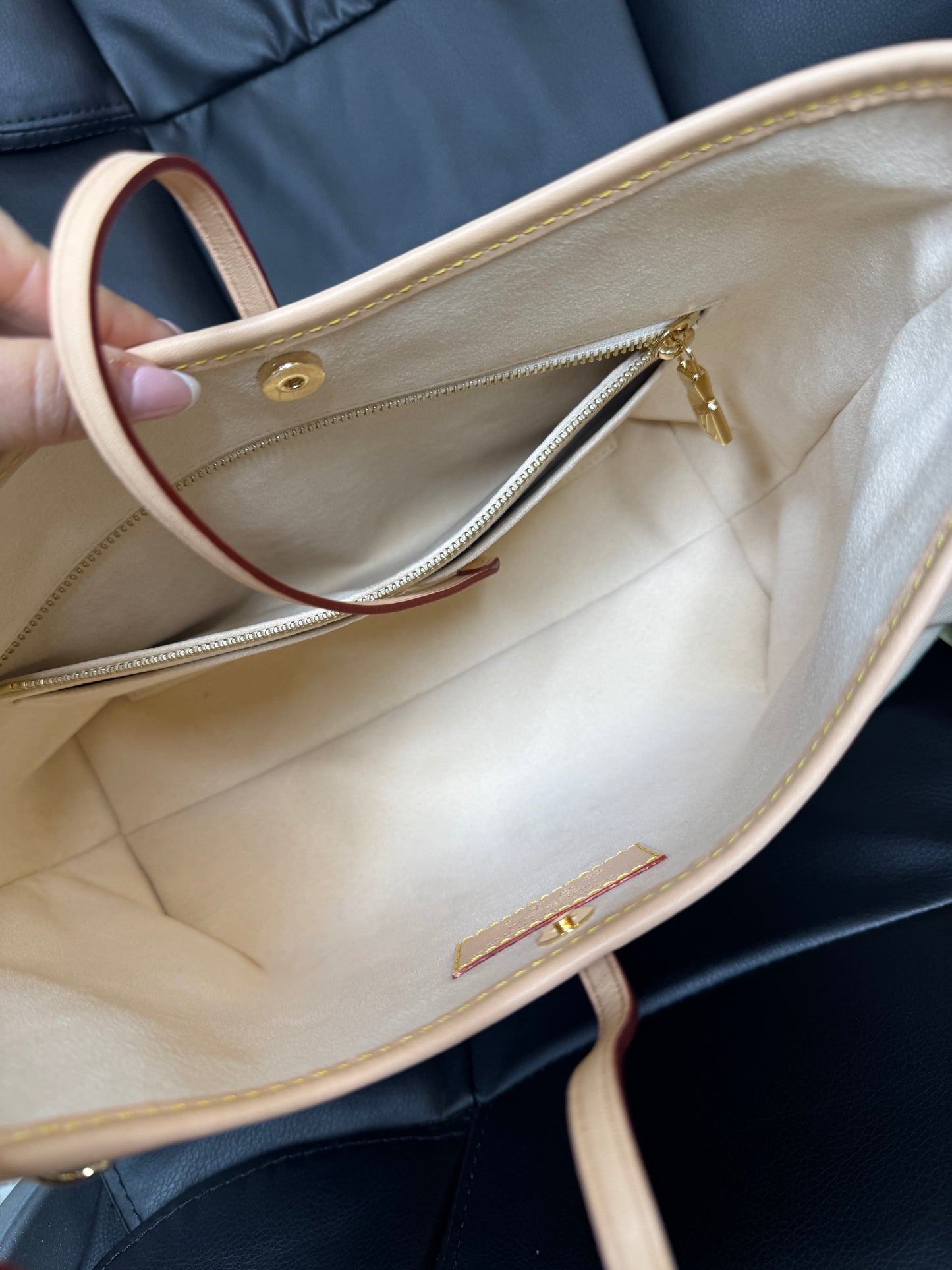LV Murakami Carryall