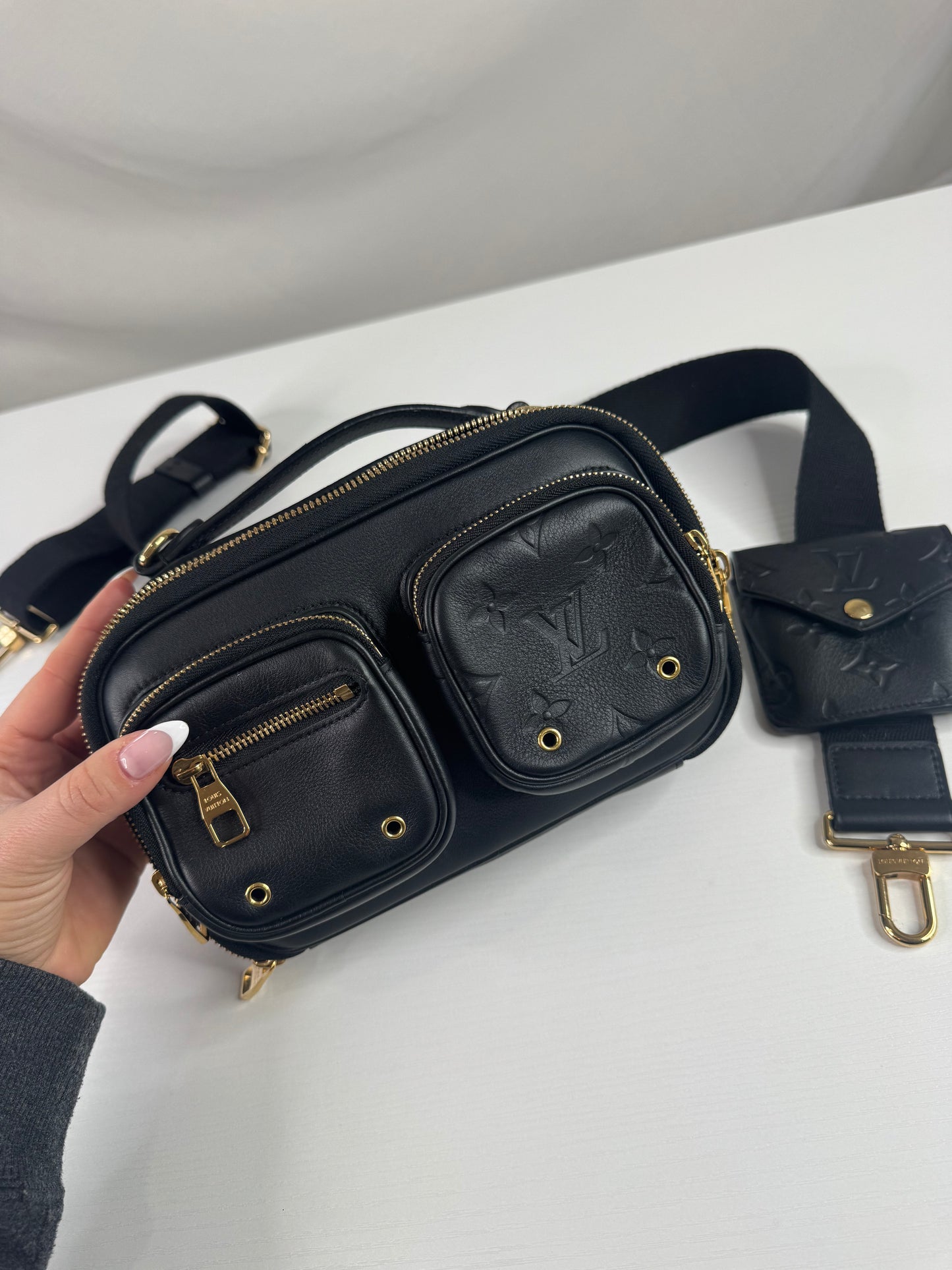 Lv Utility Black