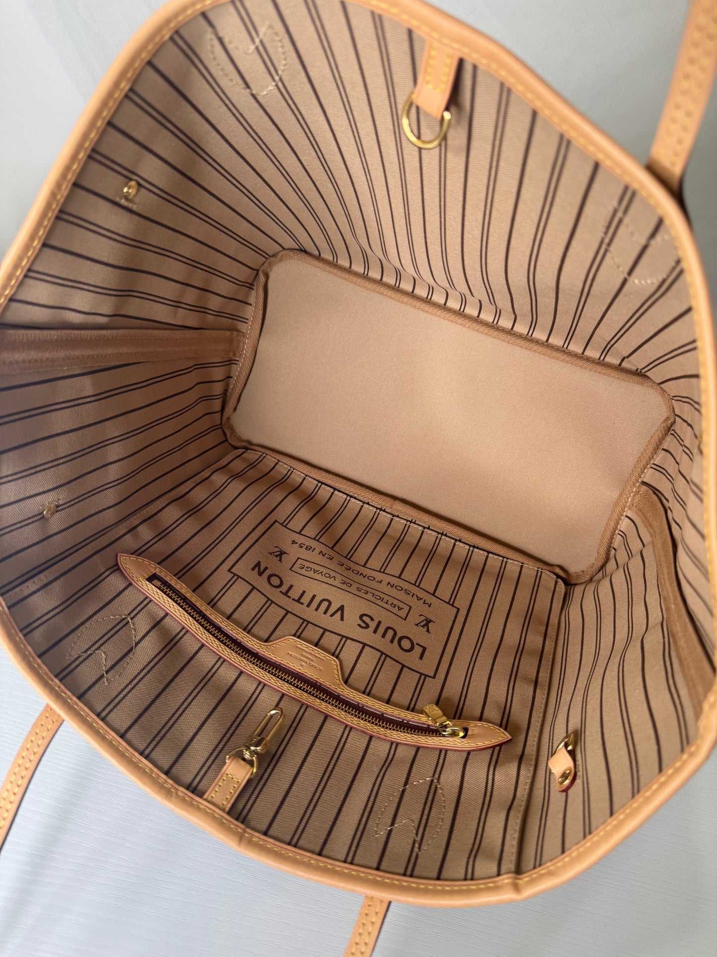 Neverfull MM Monogram Classic Beige