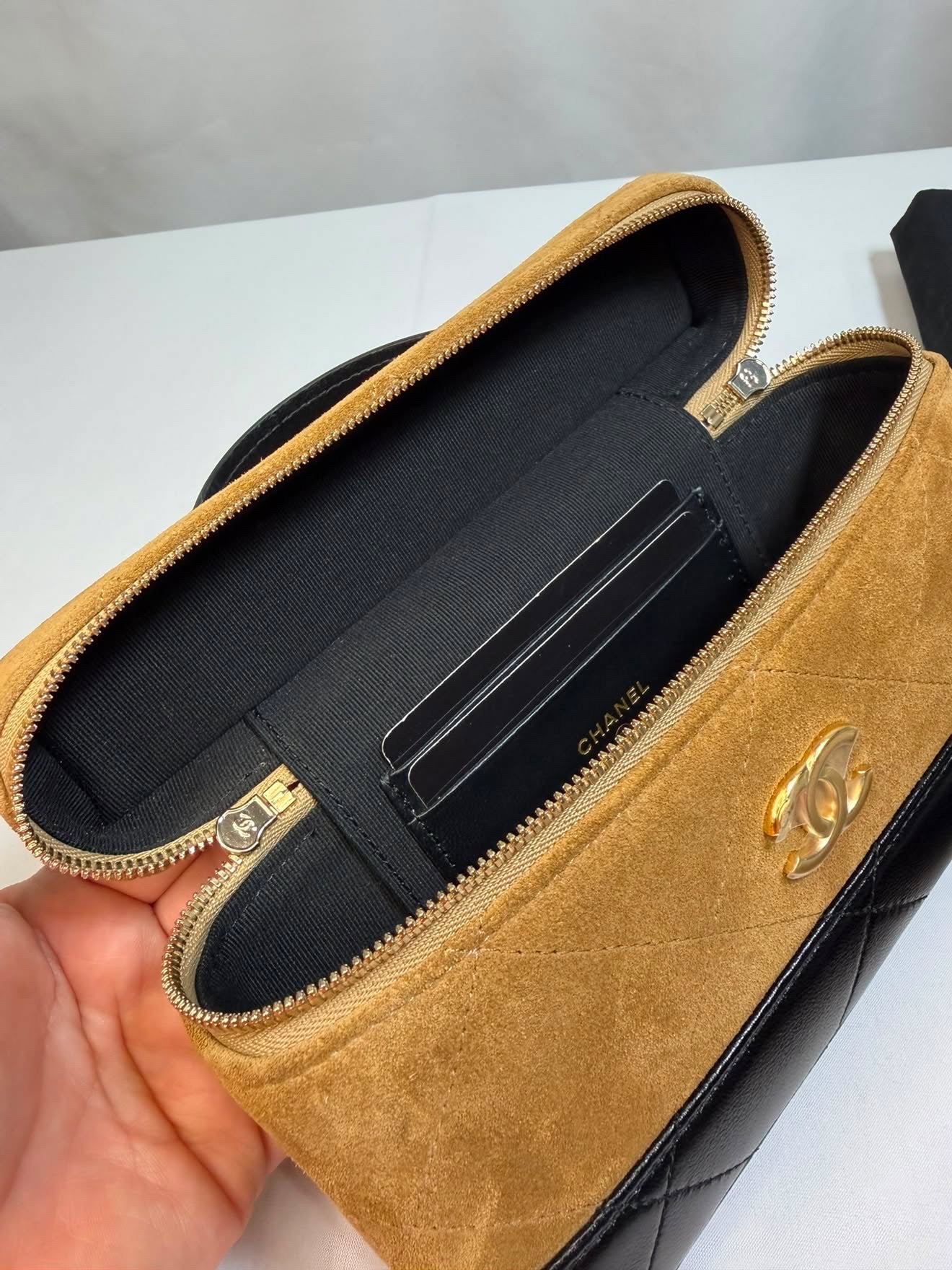 Chanel Suede Top Handle Slim Vanity Case With Chain Beige Black