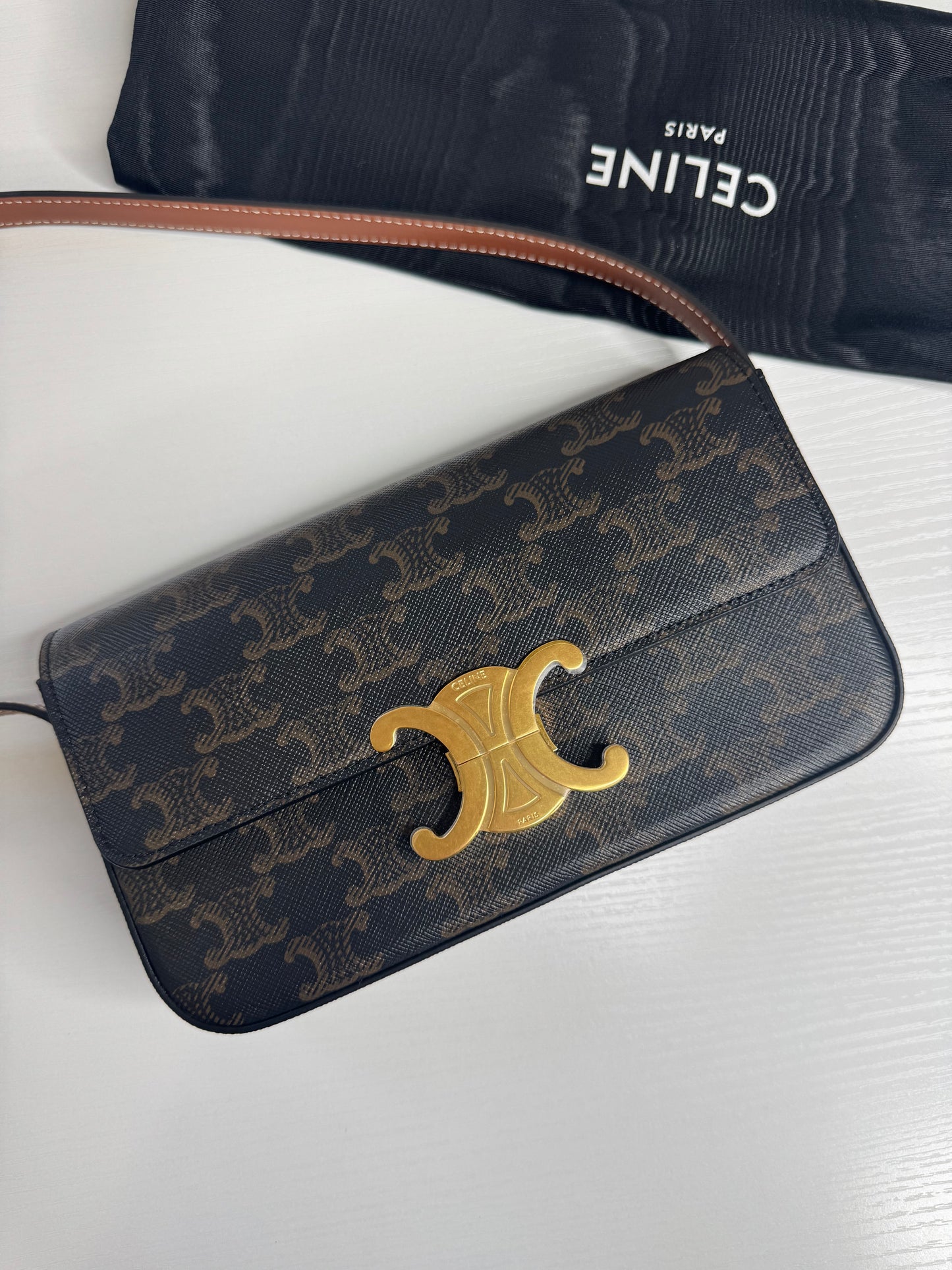 Celine Triomphe East West