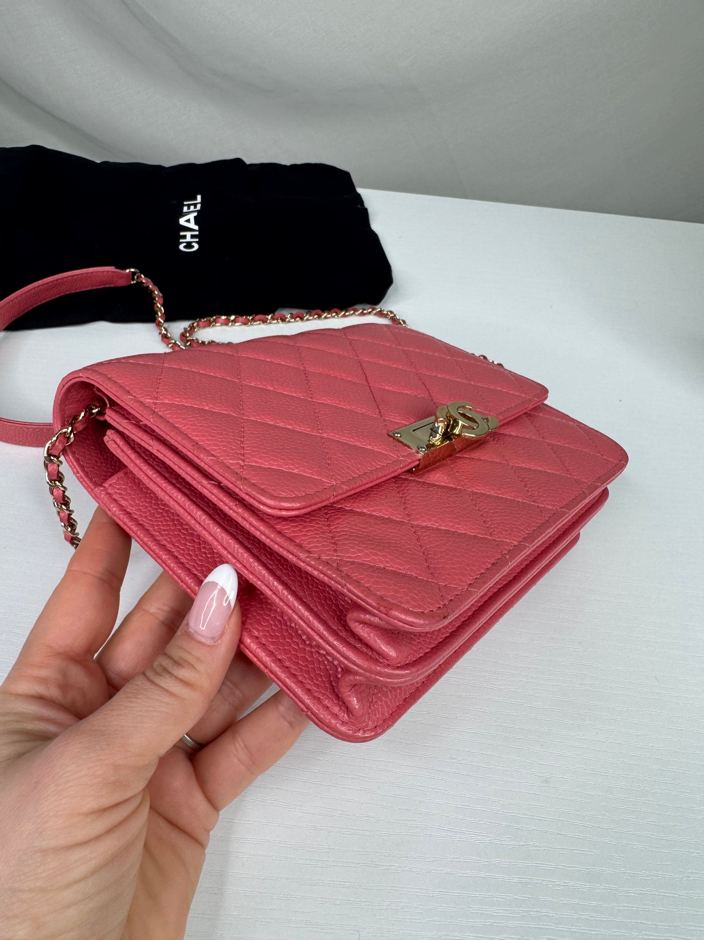 Chanel Caviar Golden Glass WOC GHW