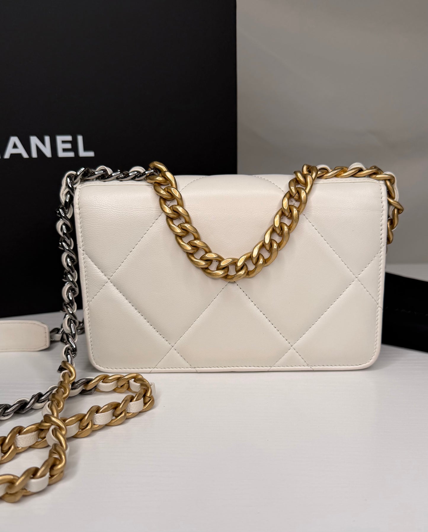 Chanel 19 WOC White