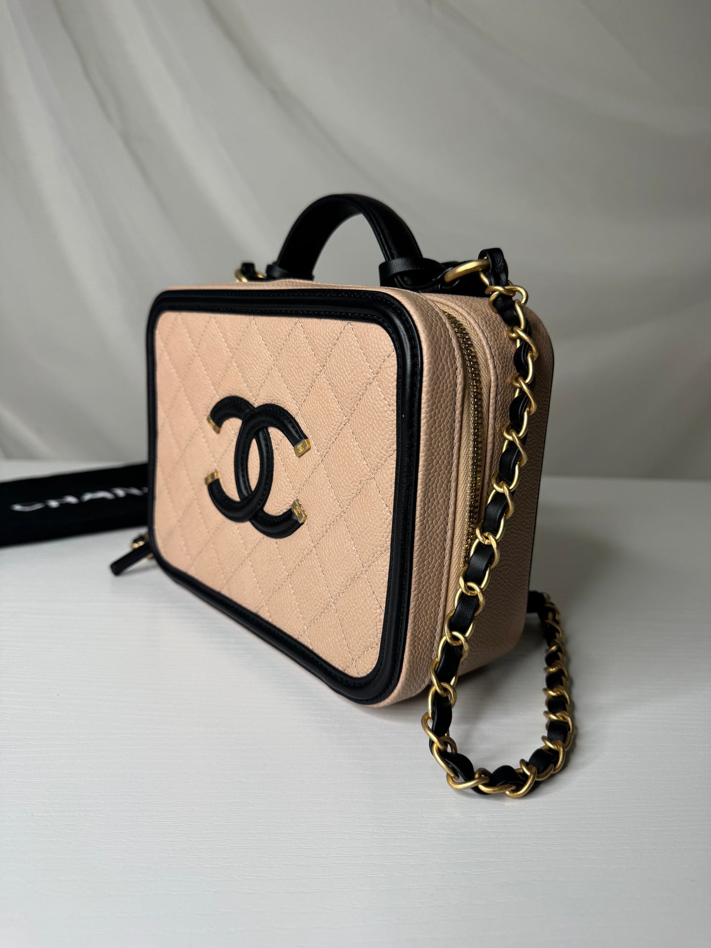 Chanel Caviar Medium Filigree