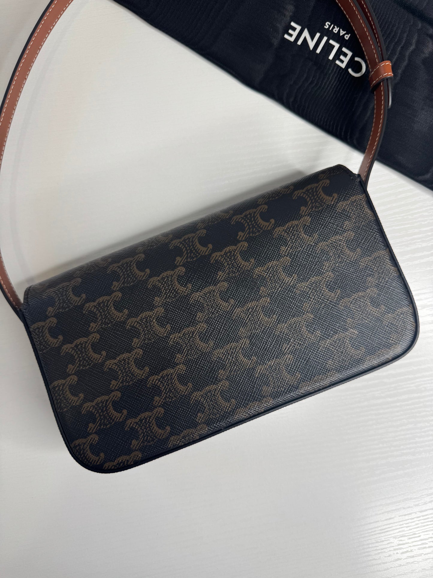 Celine Triomphe East West