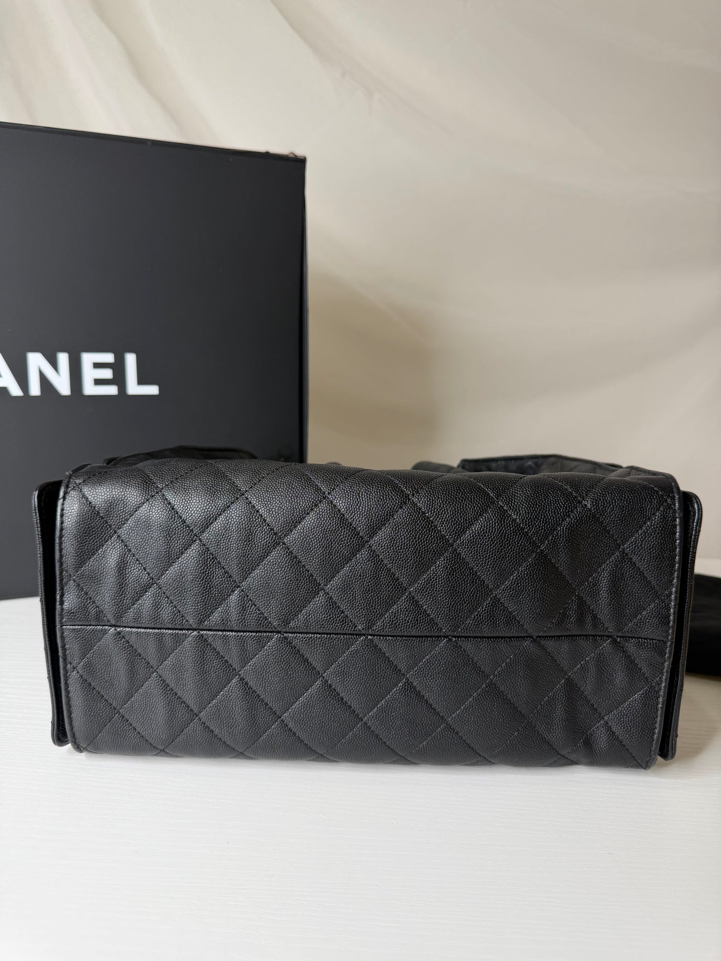 Chanel 25 Medium Black GHW