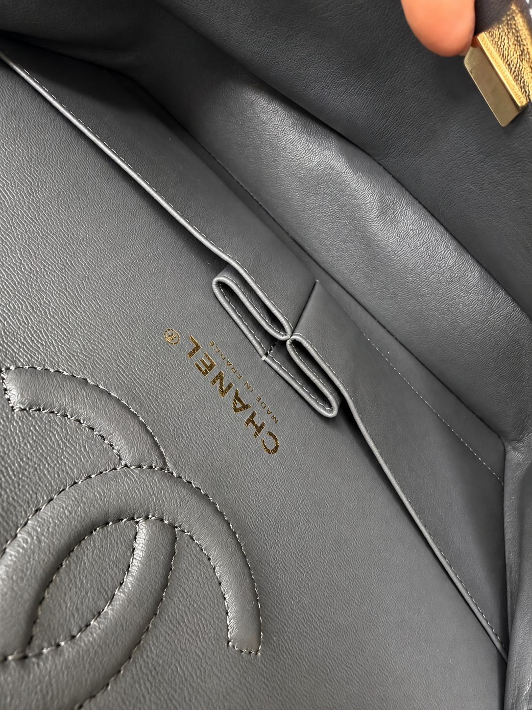Chanel Caviar Classic Flap Grey GHW