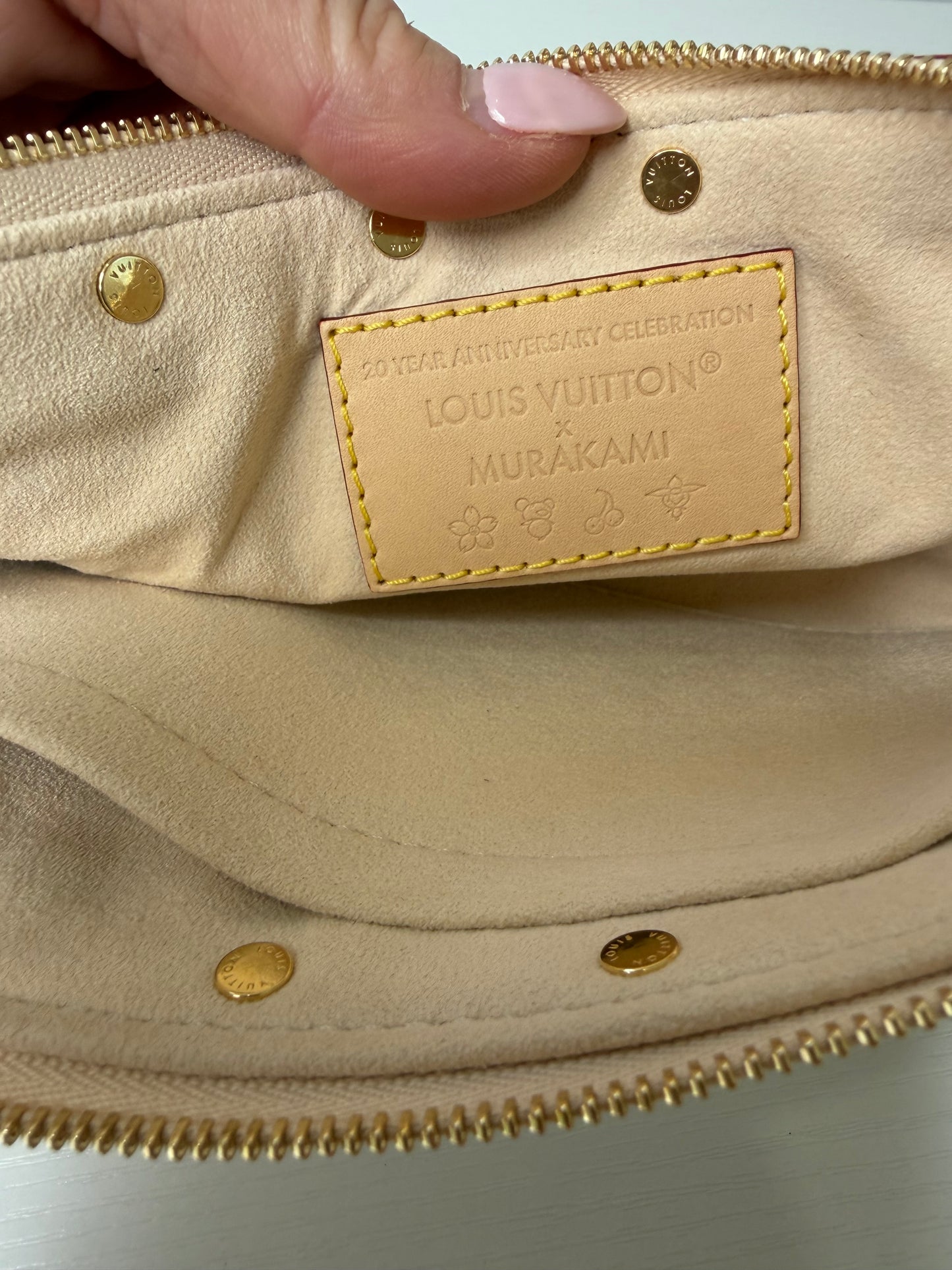 Murakami Pochette