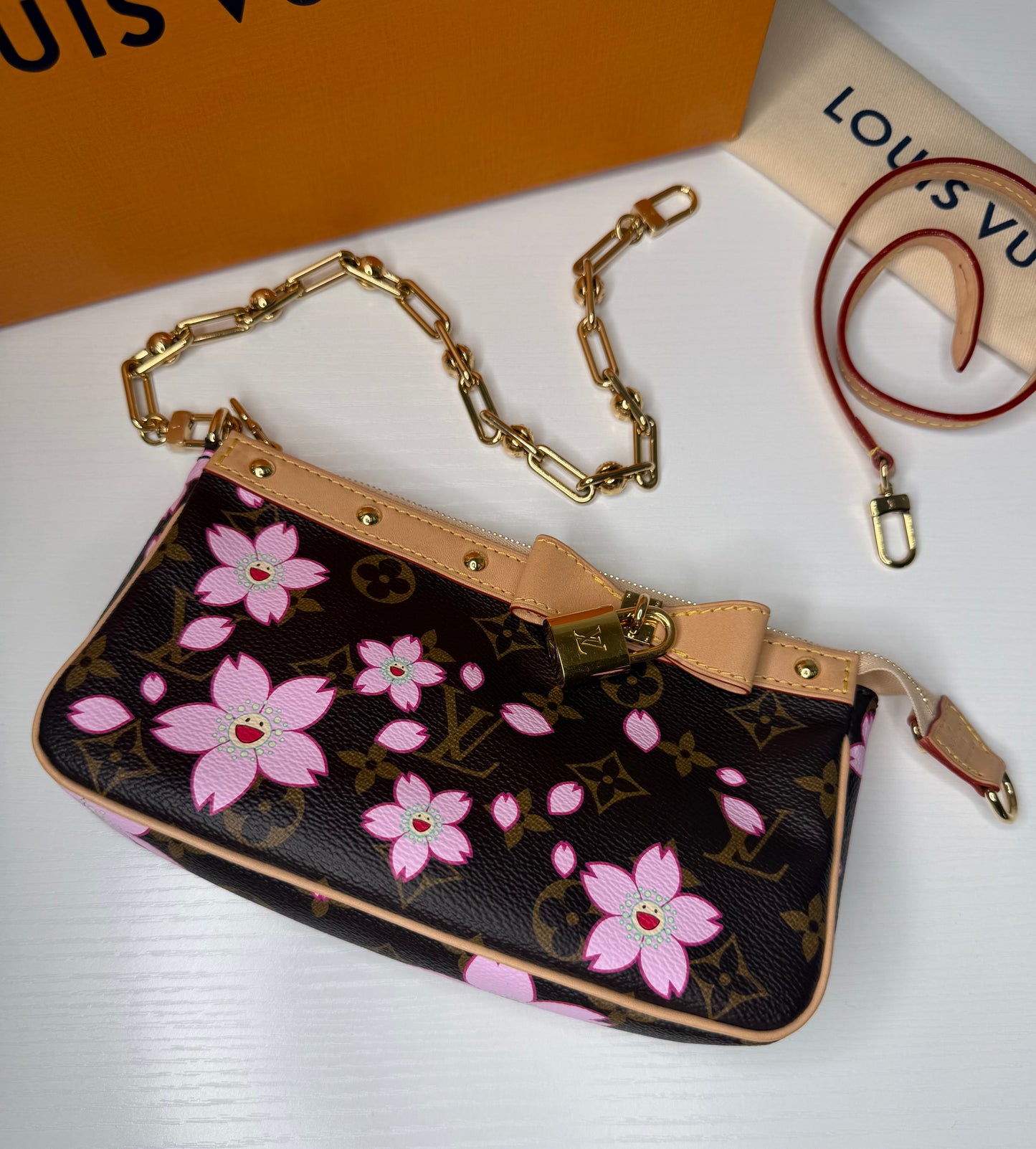 Murakami Blossom Pochette