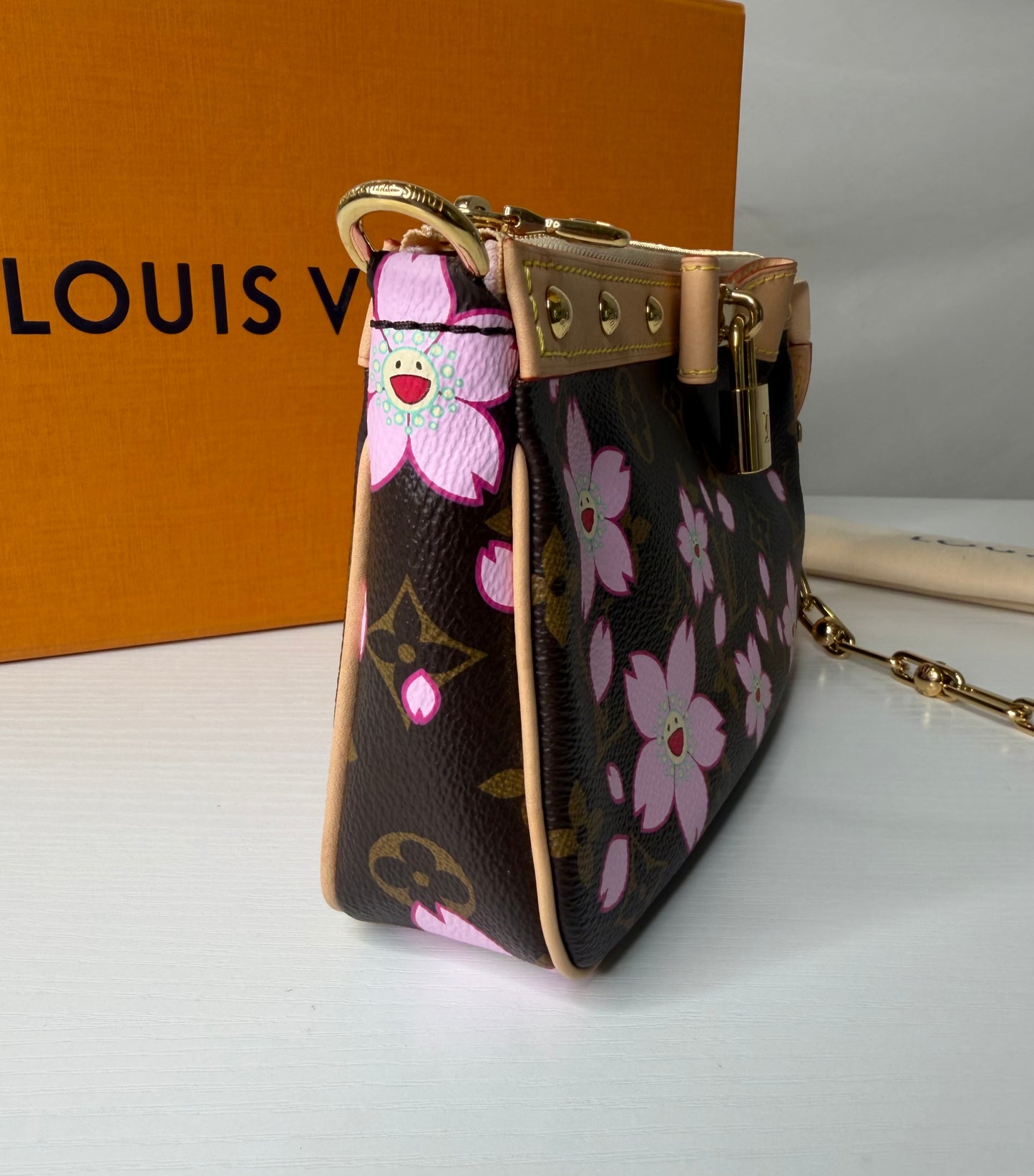 Murakami Blossom Pochette