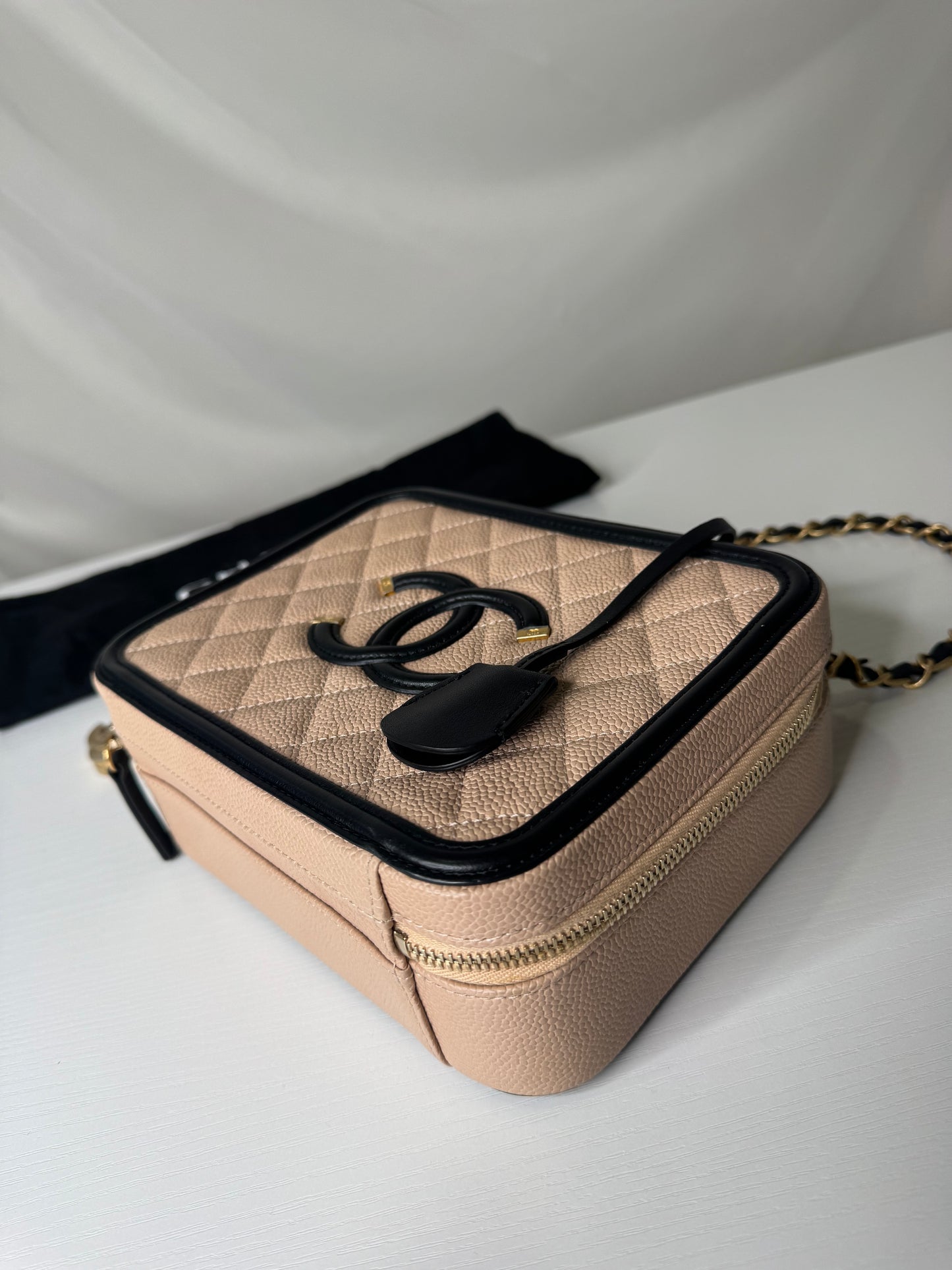 Chanel Caviar Medium Filigree